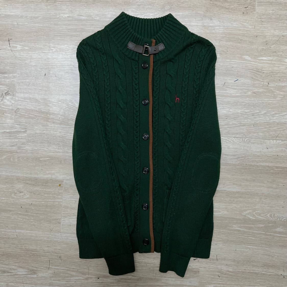 헤지스 여성 모직 꽈배기 버튼업 케이블니트 가디건 [그린] XS/85 상품이미지1