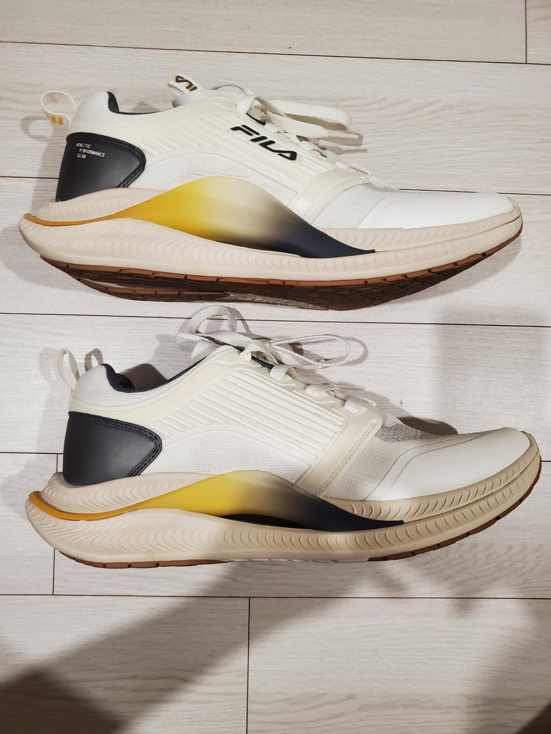 새상품급)휠라 러닝화PQF 1RM02393F-107 휠라 NRE S7

 상품이미지8