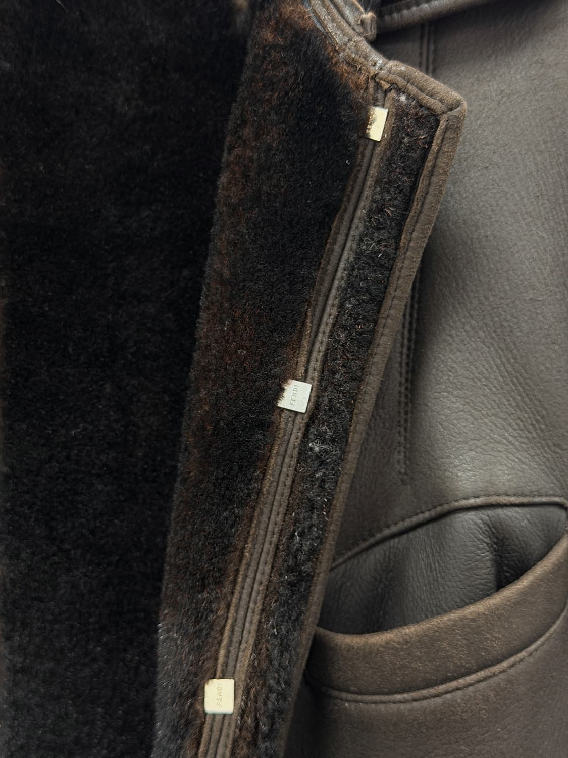 펜디 무톤 풀-랭스 시어링 코트 상품이미지5