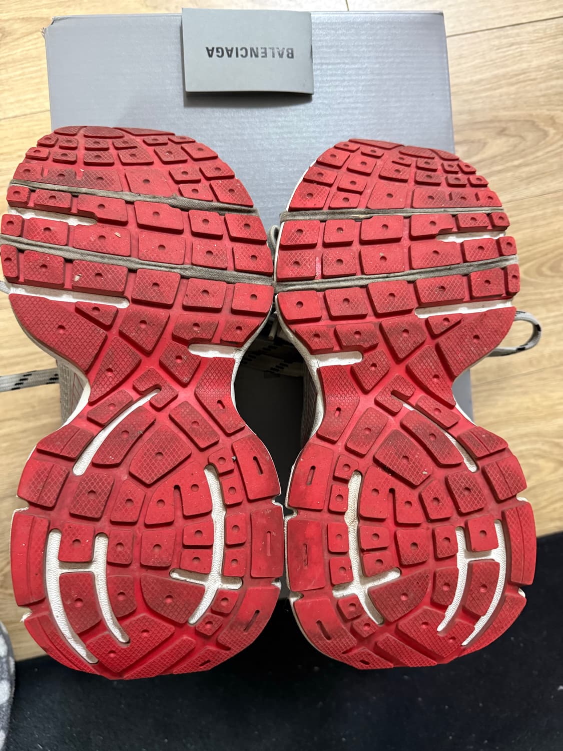 발렌시아가 3xl 레드 41사이즈 상품이미지4