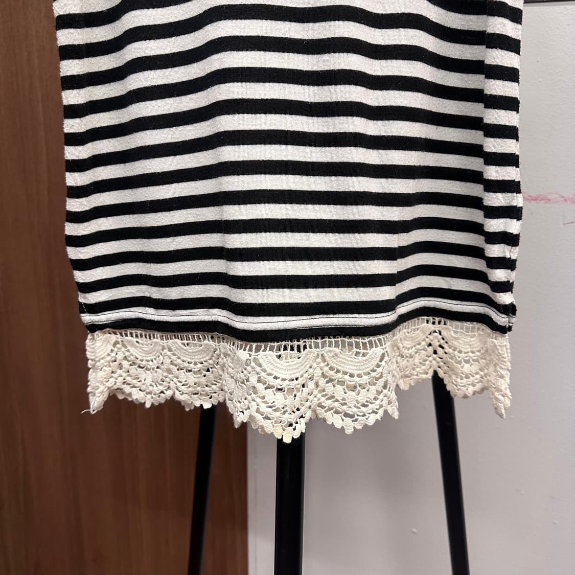 Striped Lace Detail Sleeveless Top 상품이미지4