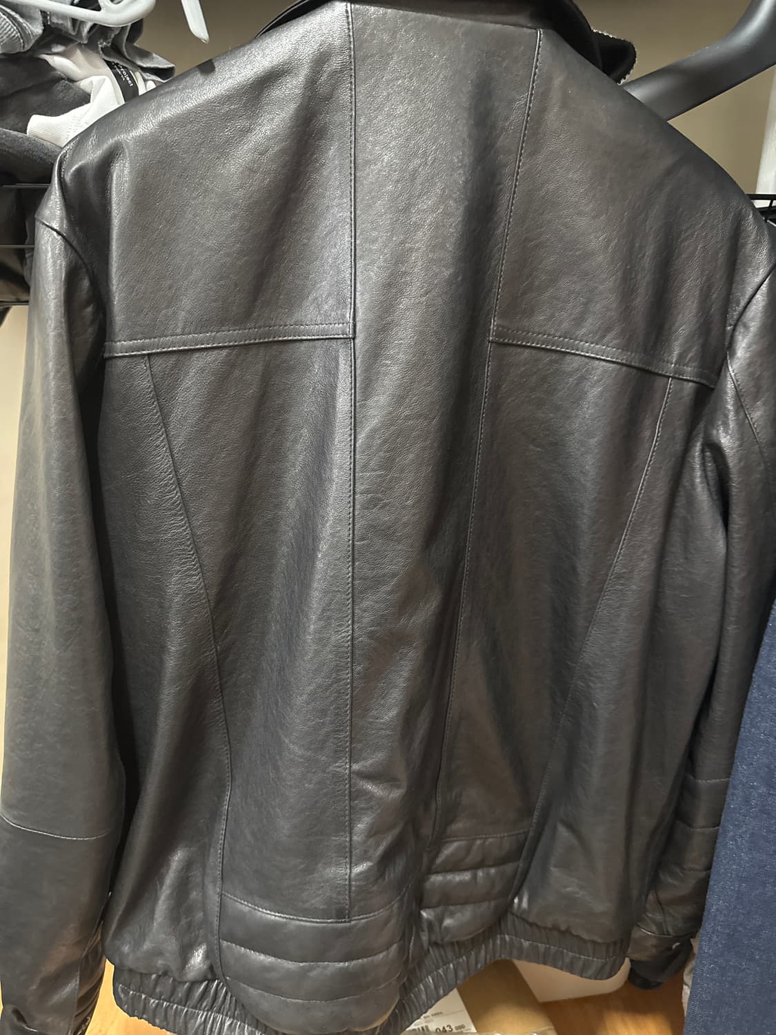 해칭룸 스티치 볼륨 레더 자켓 2사이즈 상품이미지2