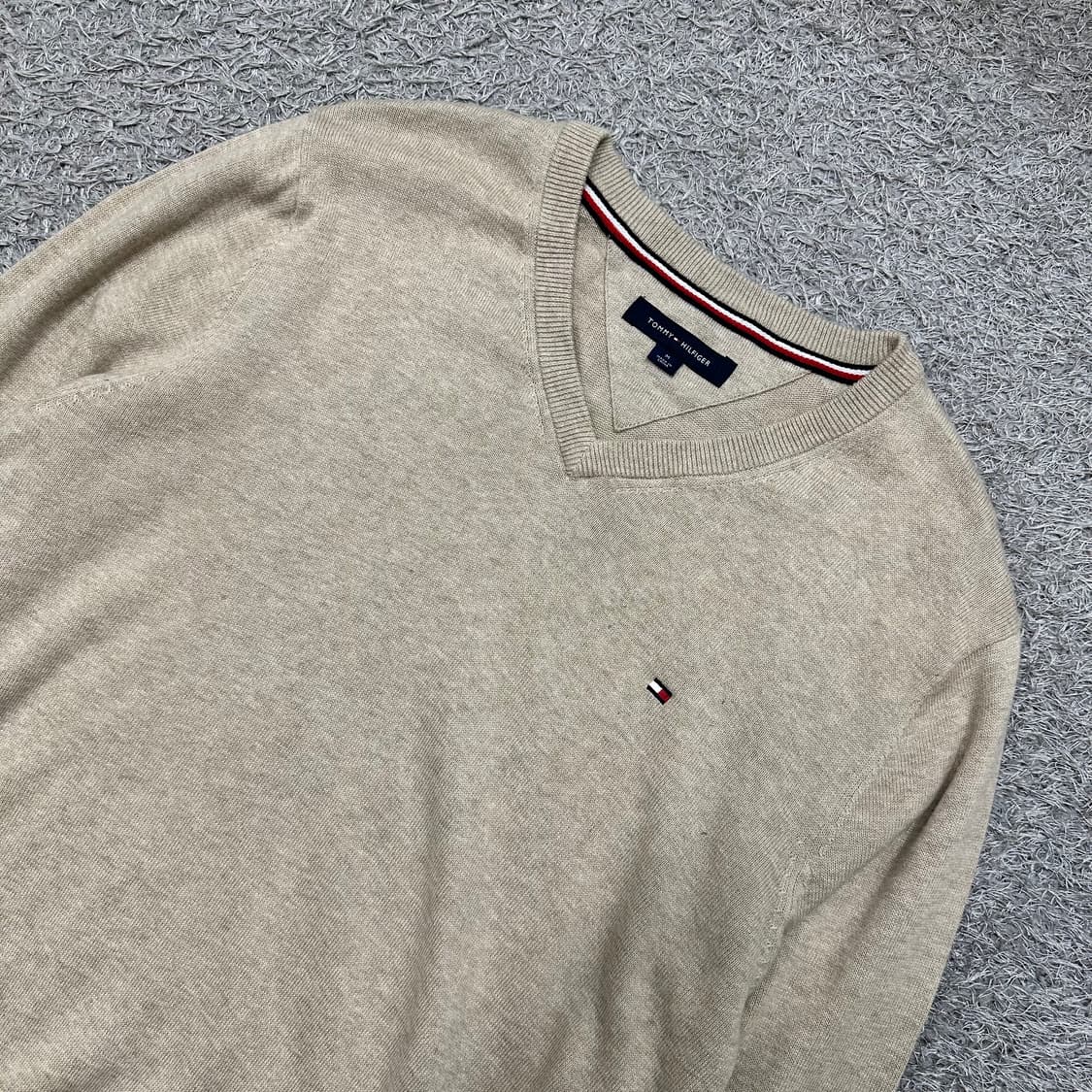 [95 타미힐피거 브이넥니트 상품이미지1