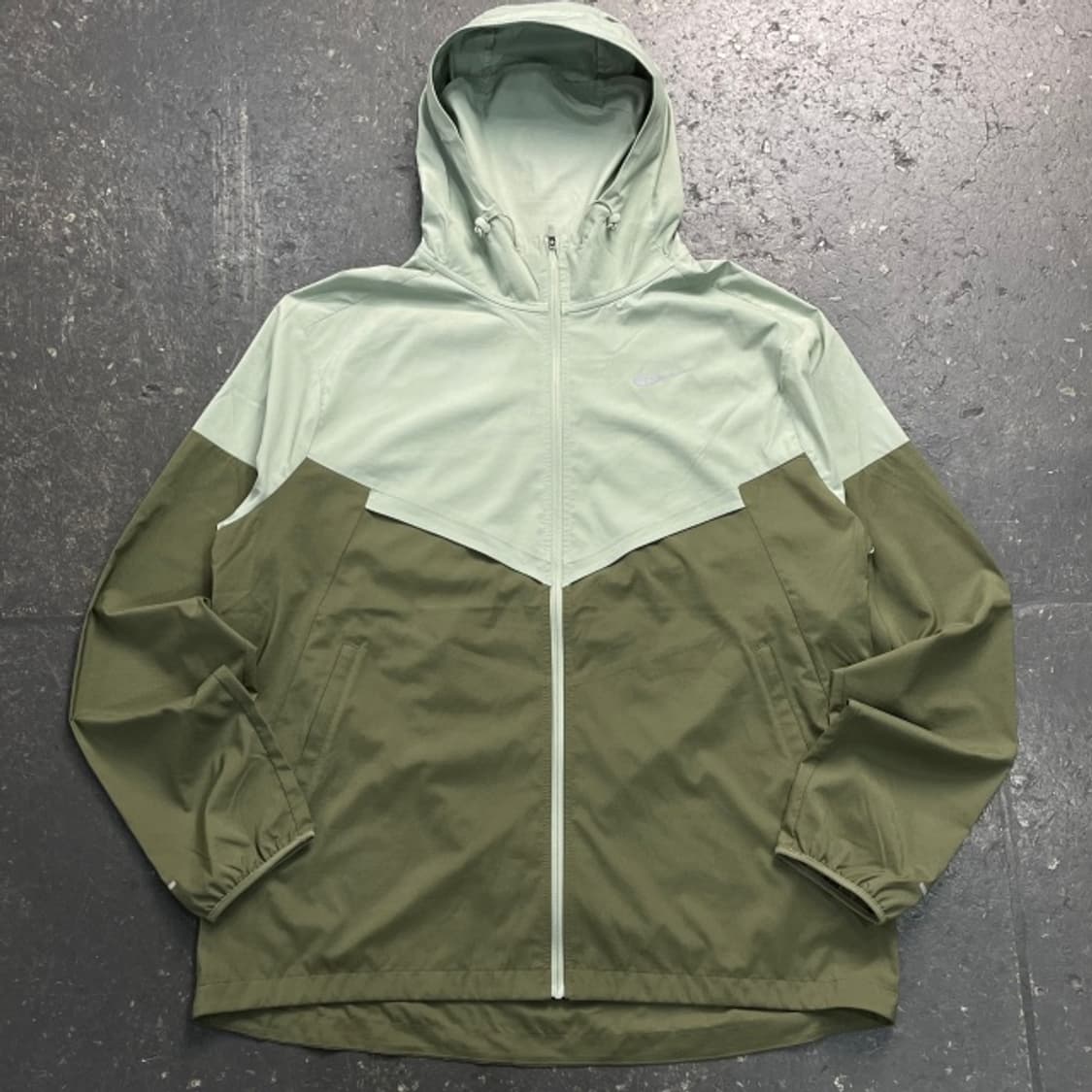 100 나이키 윈드러너 리펠 런닝 바람막이  상품이미지1