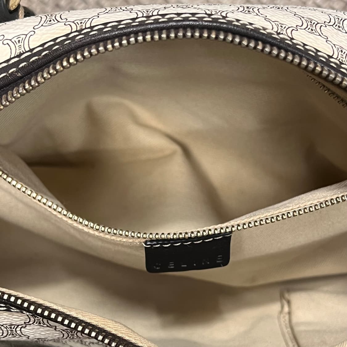 셀린느 마카담 캔버스 숄더백 상품이미지7