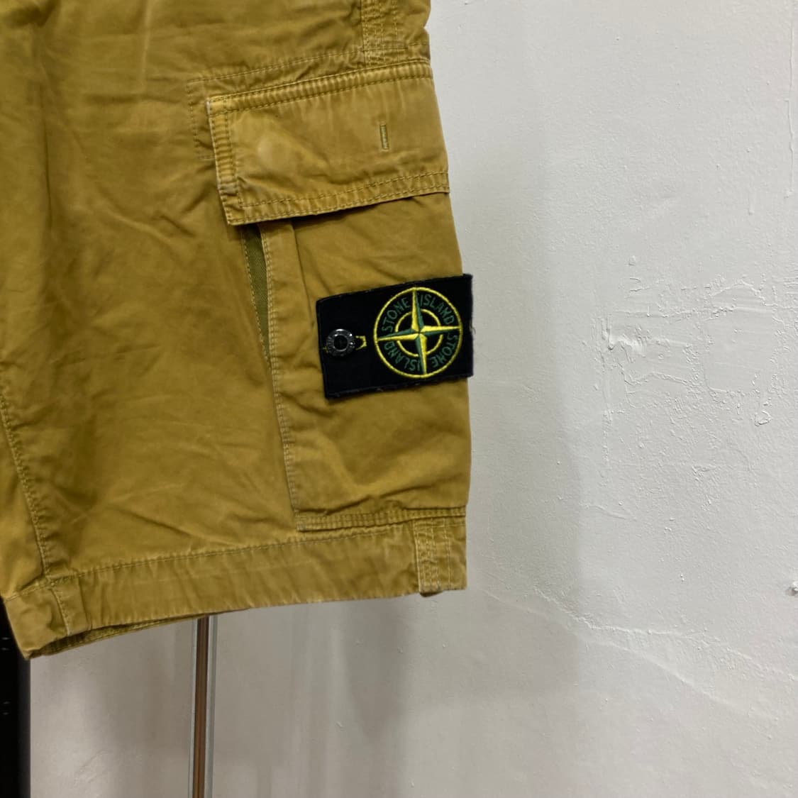 스톤아일랜드(Stone Island) 코튼 카고 반바지 상품이미지2