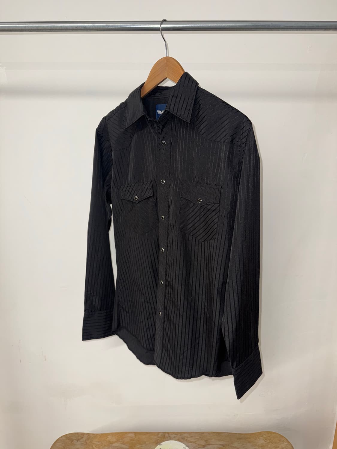 랭글러 블랙 스트라이프 셔츠 상품이미지1