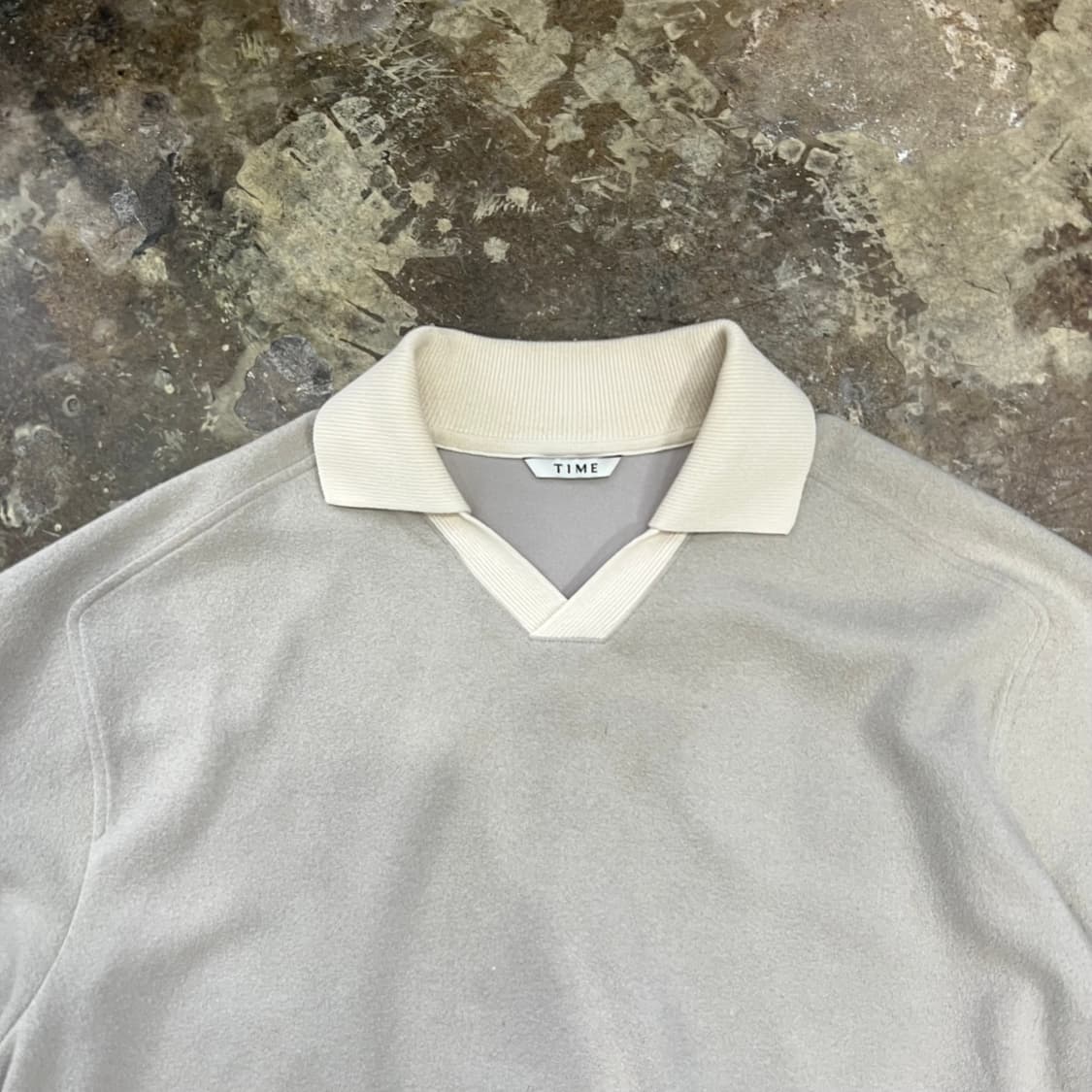 110) 타임옴므 한섬 루즈핏 반팔 카라니트 상품이미지3