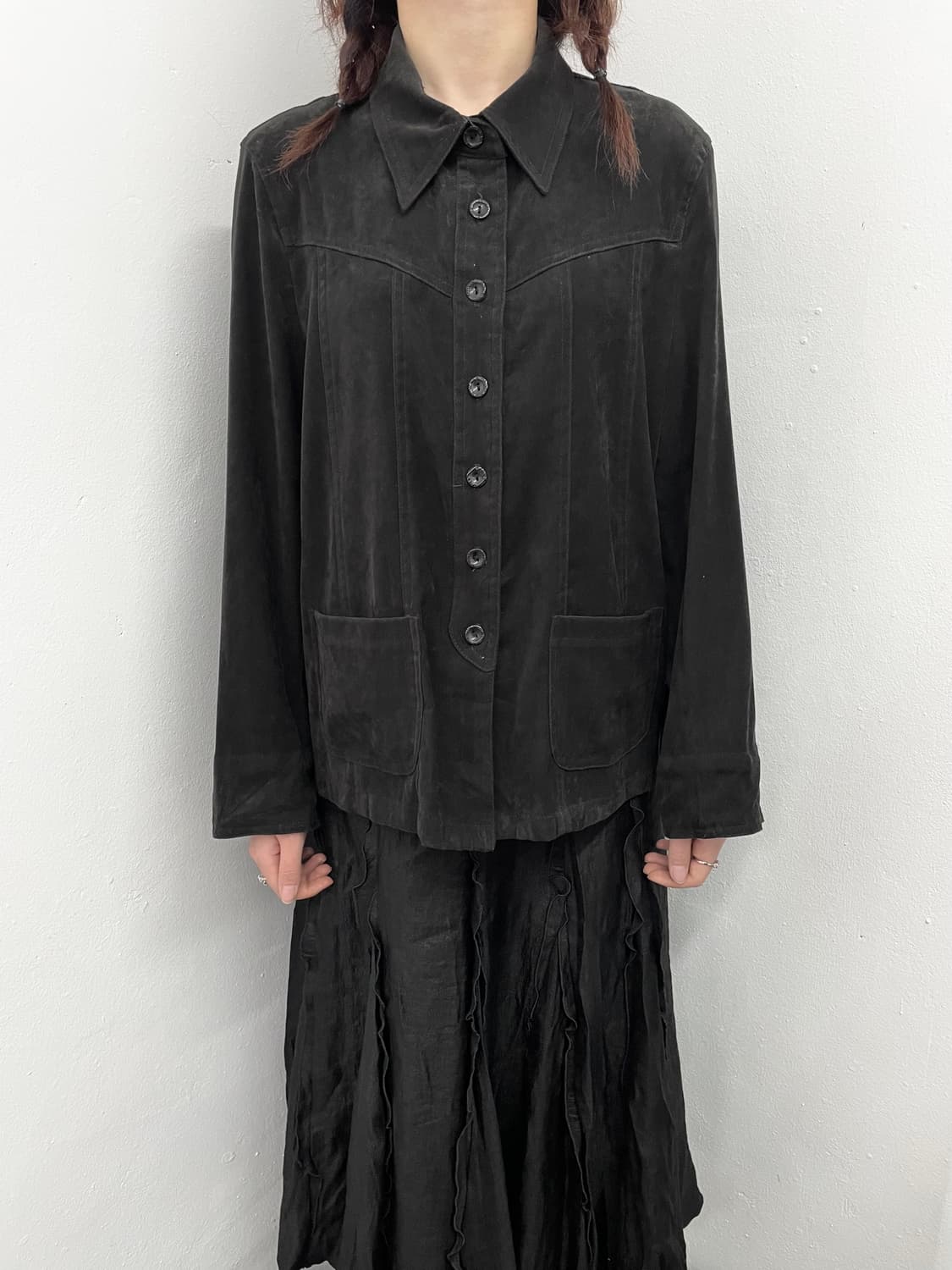 블랙 세무 절개 디테일 자켓 상품이미지2