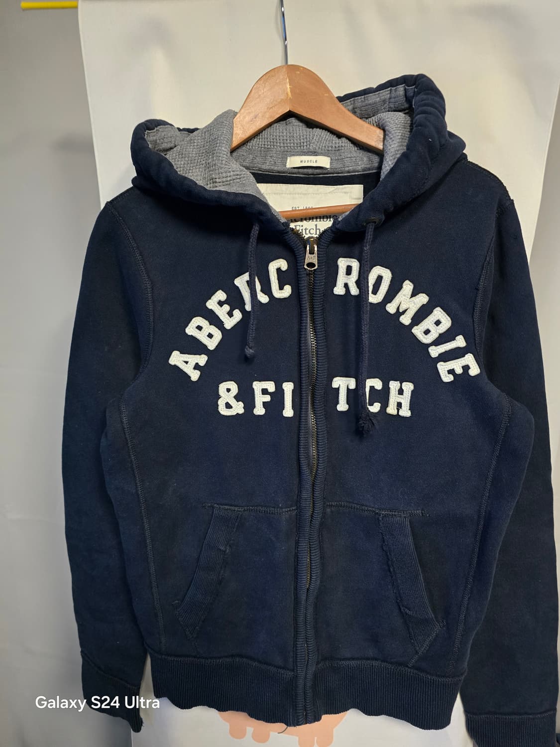 아베크롬비 네이비 약기모 후드집업 M ✨️정품✨️
 상품이미지1