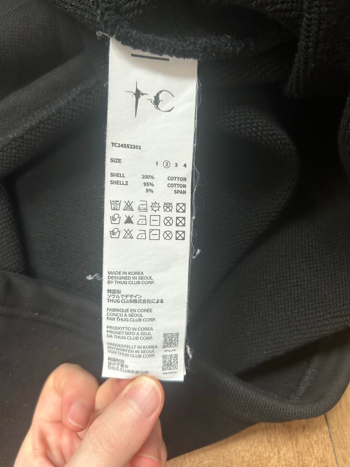 떠그클럽 컬러 엠블럼 스웻셔츠 블랙-24FW 상품이미지3