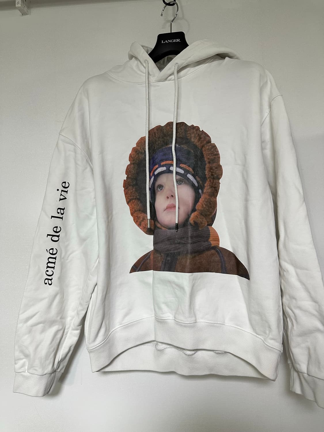 아크메드라비 흰색 후드티 프린팅 상품이미지1