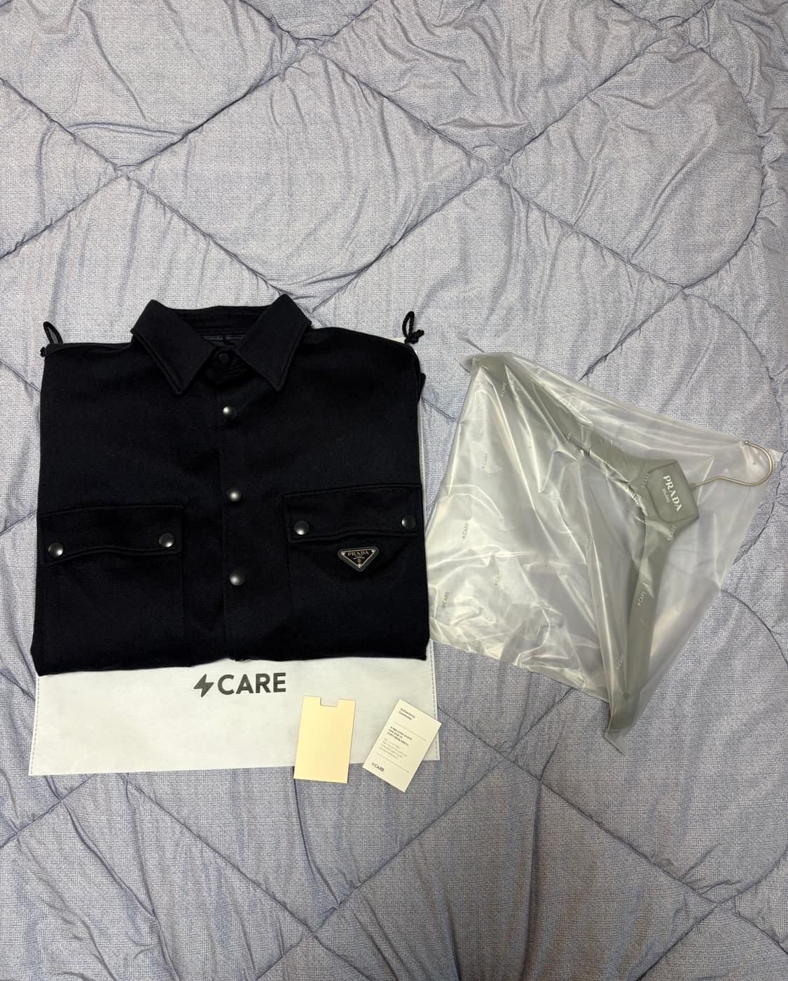 프라다 모피 셔츠자켓 판매합니다 상품이미지6