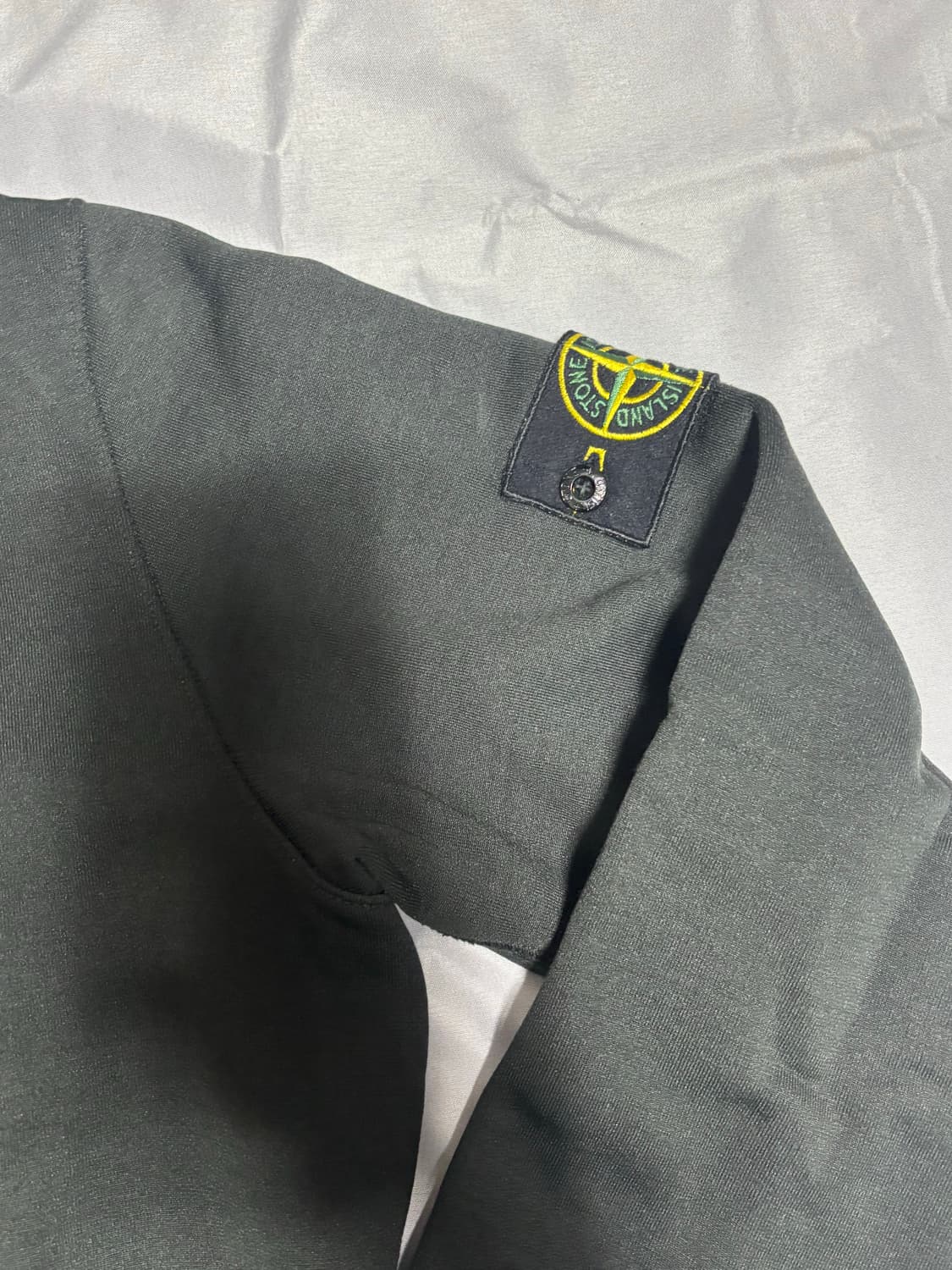 스톤아일랜드 나일론 맨투맨 상품이미지2