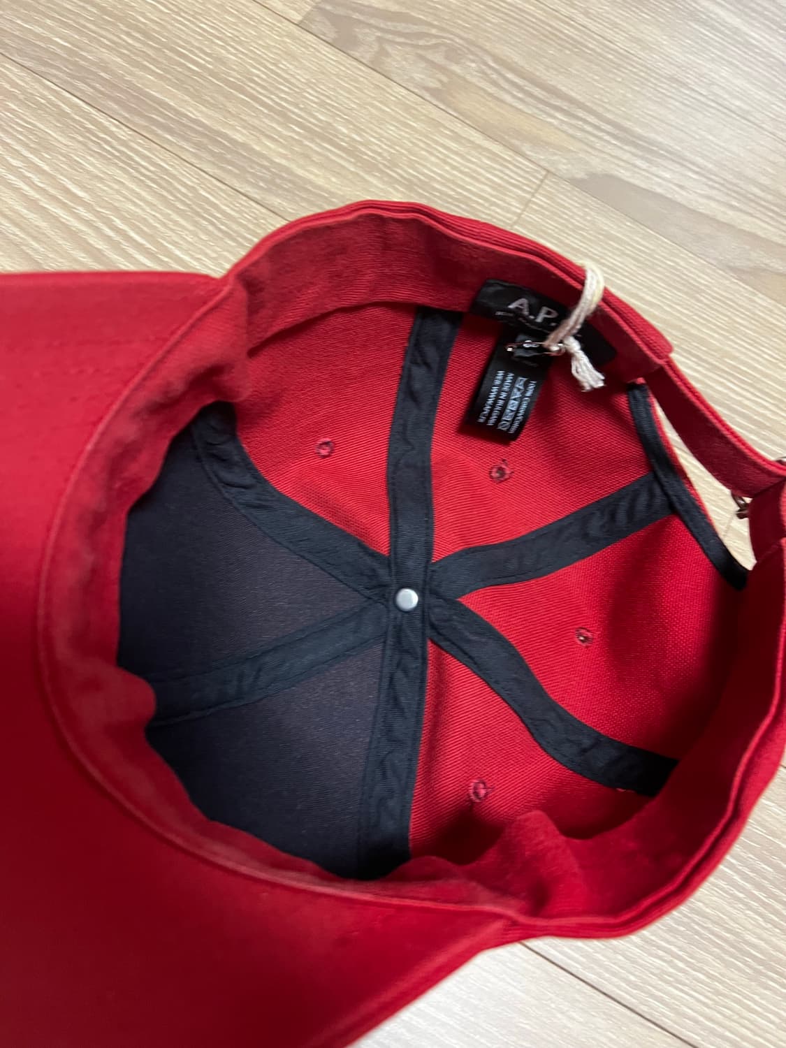 apc 볼캡 레드 상품이미지3