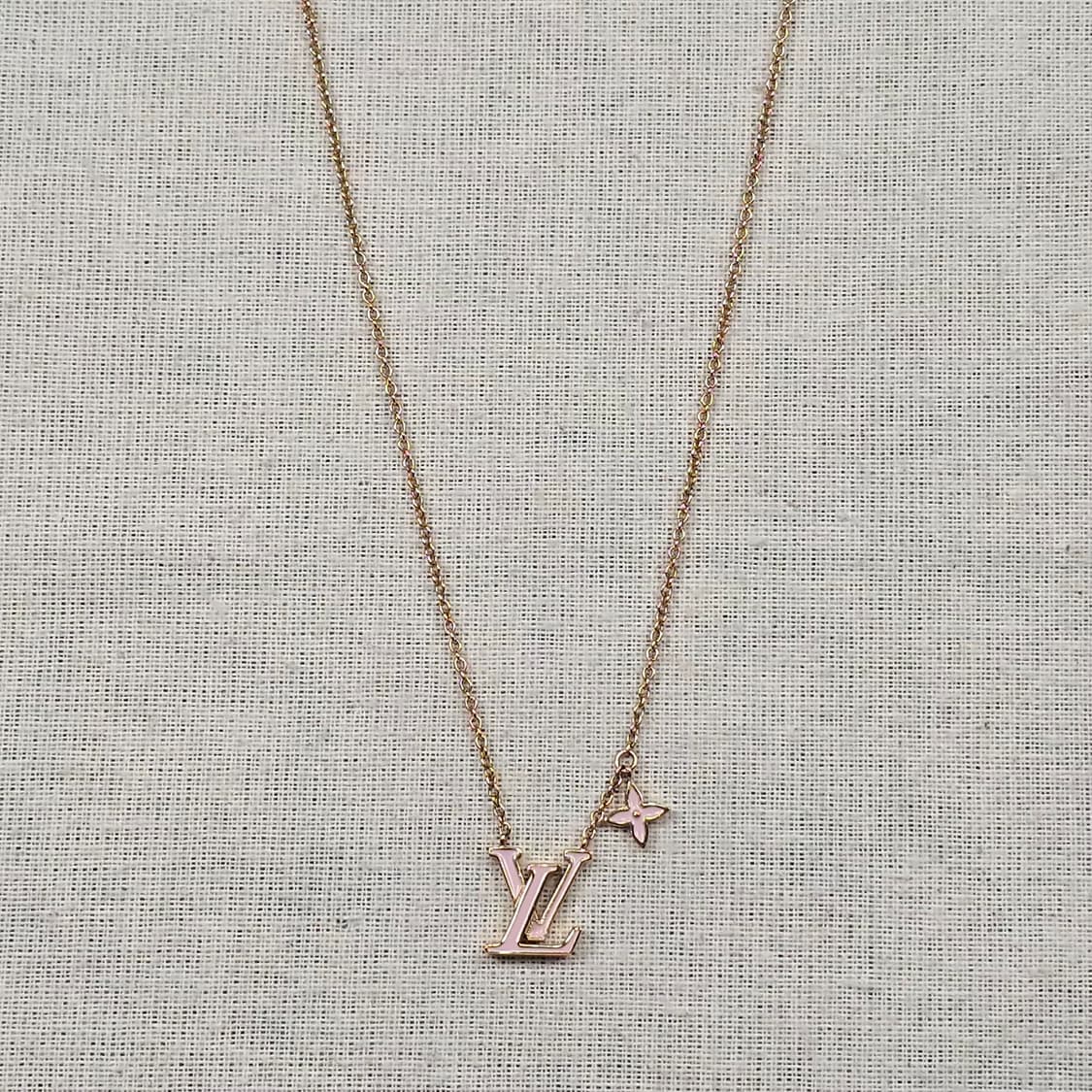 루이비통 LV 아이코닉 에나멜 목걸이 상품이미지2