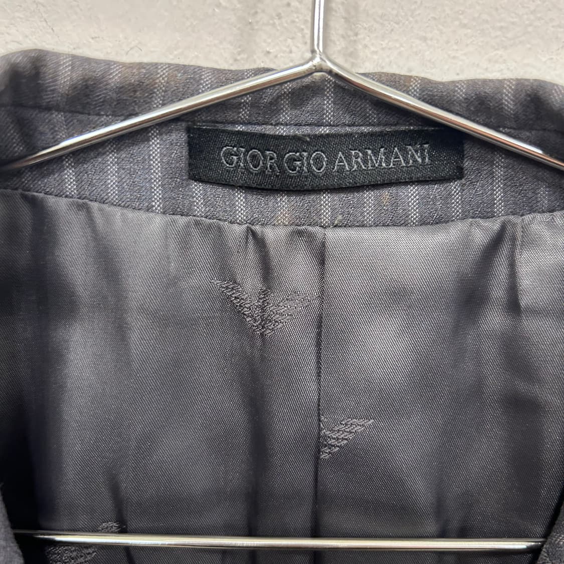 조르지오 아르마니 울코튼 스트라이프 쓰리버튼 블레이져 상품이미지3