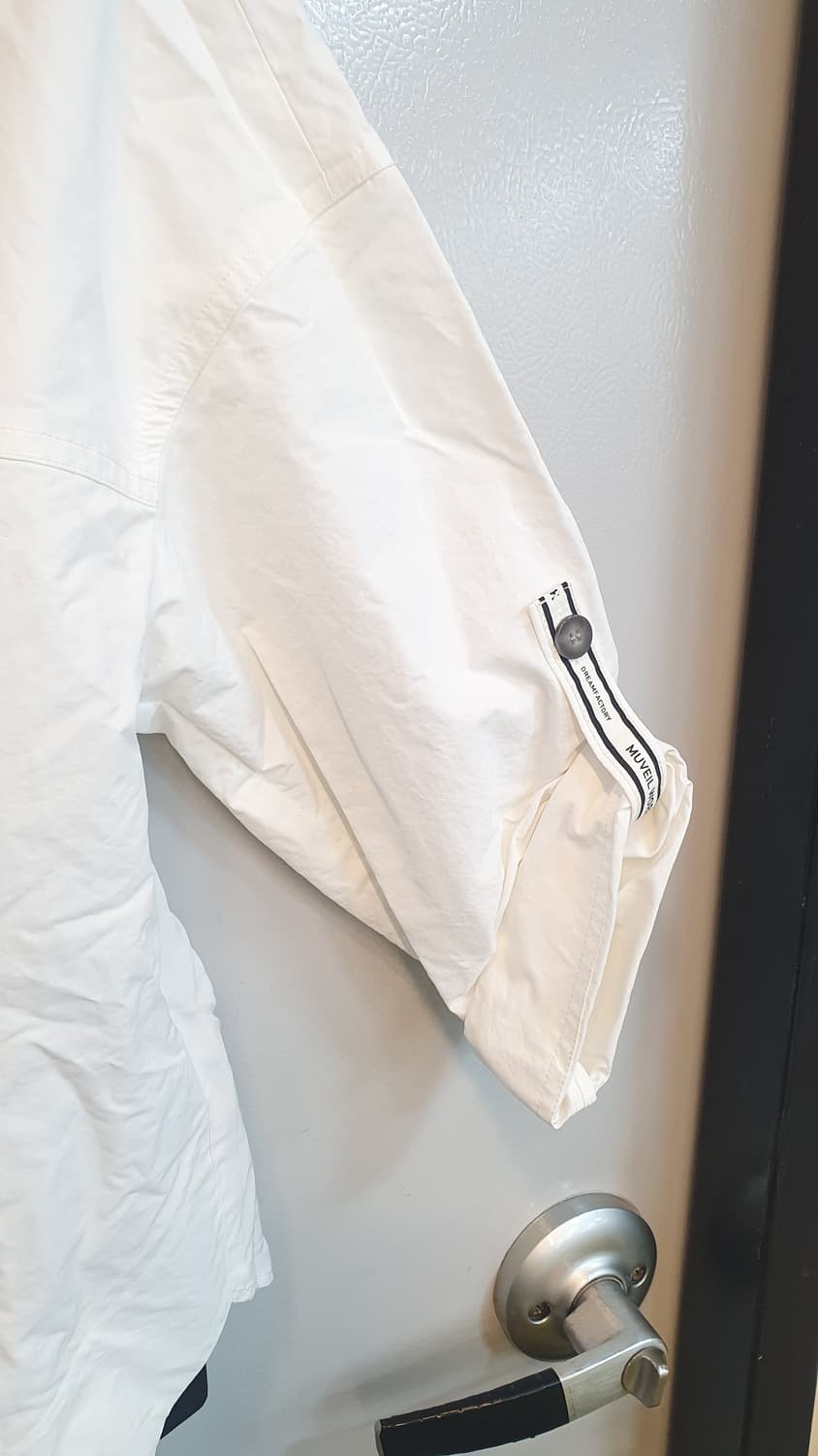 더한섬 뮤베르 롤업 점퍼76-90-155
구김외상태굿 상품이미지3