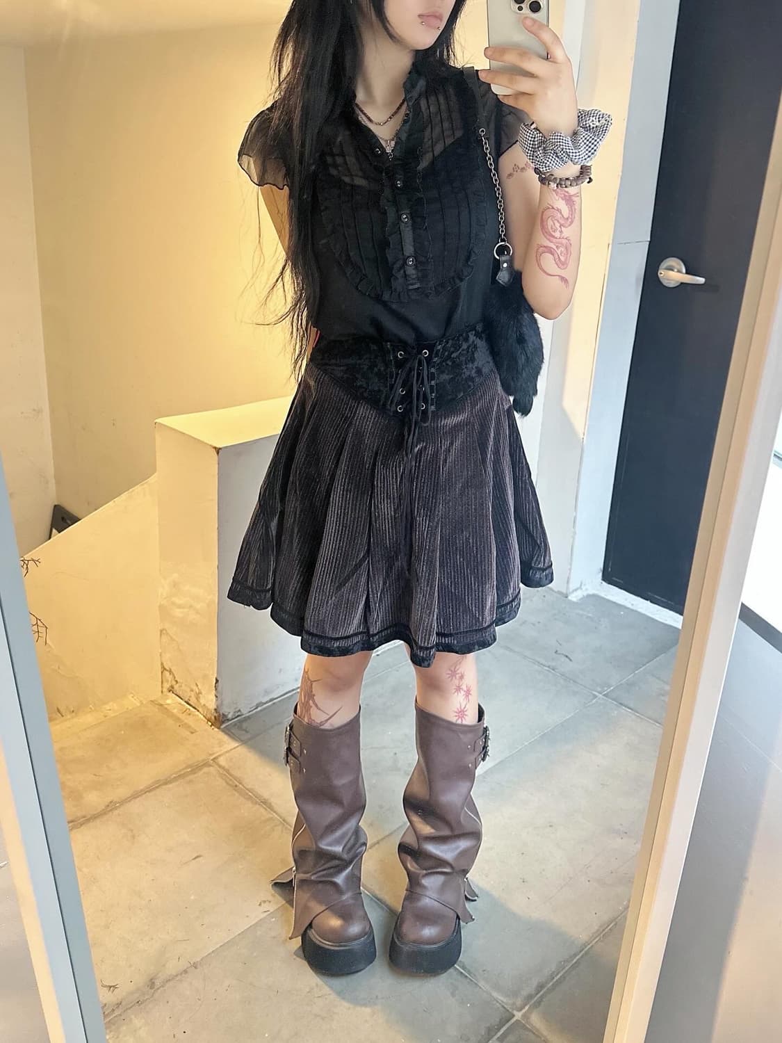 Ozz On brown velvet corset detail skirt 상품이미지5