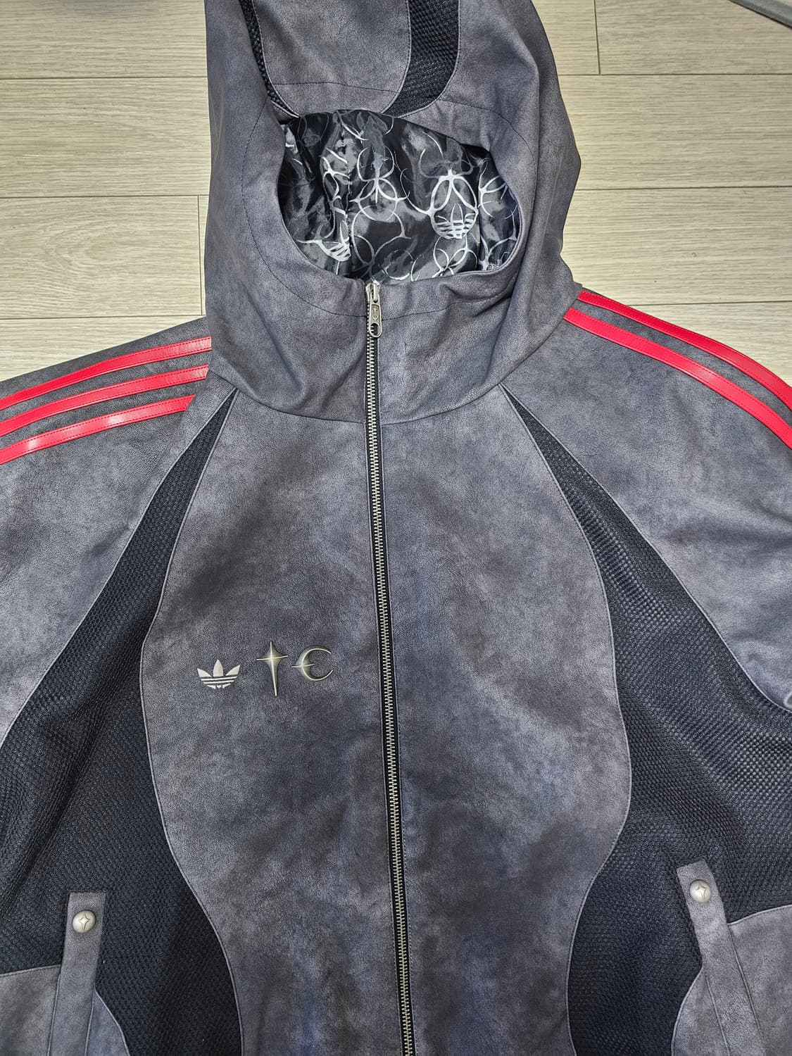 아디다스 x 떠그 클럽 팀가이스트 레더 자켓 블랙 앤티크 실버 (2XL) 상품이미지1