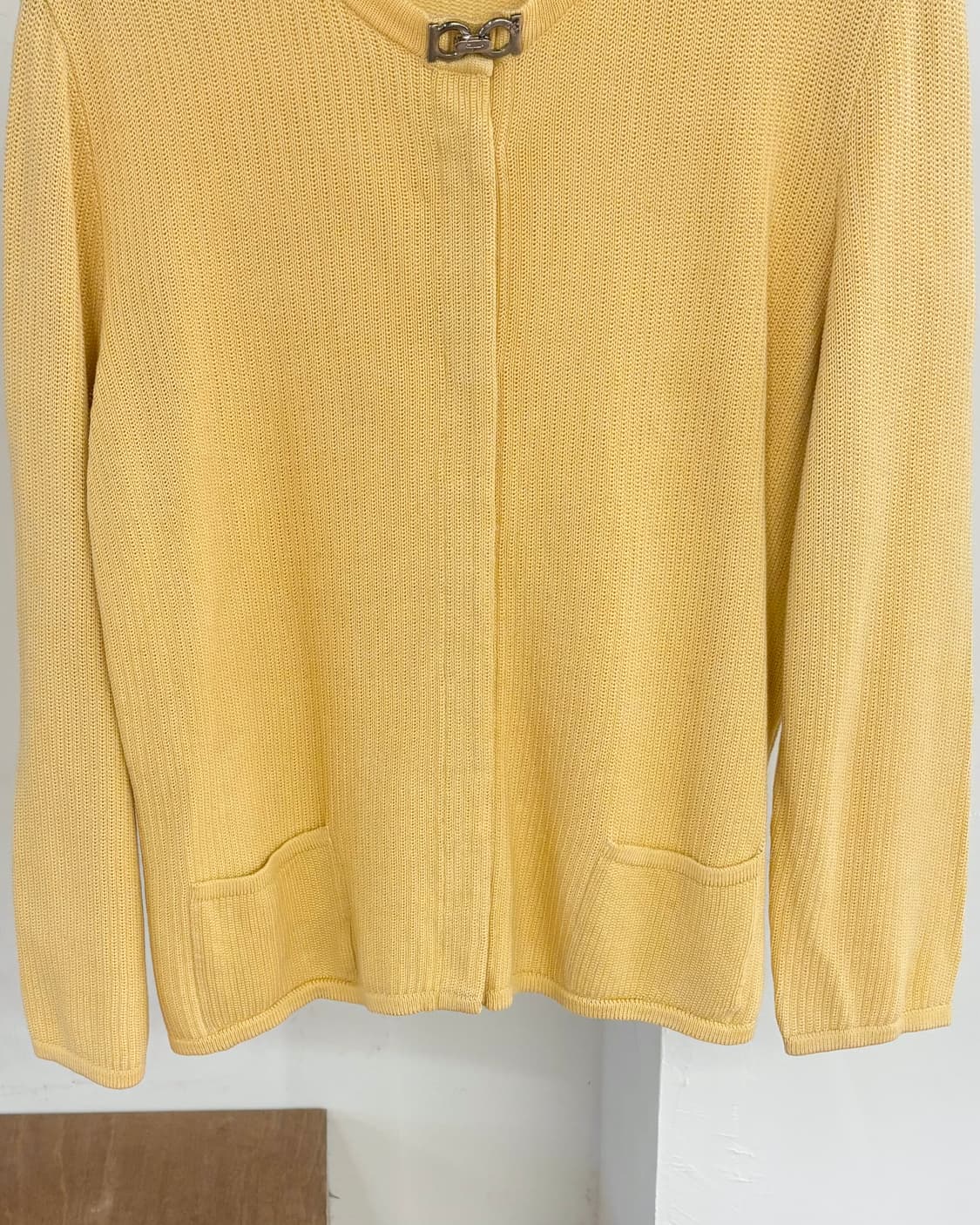 살바토레 페라가모 옐로 가디건 상품이미지5
