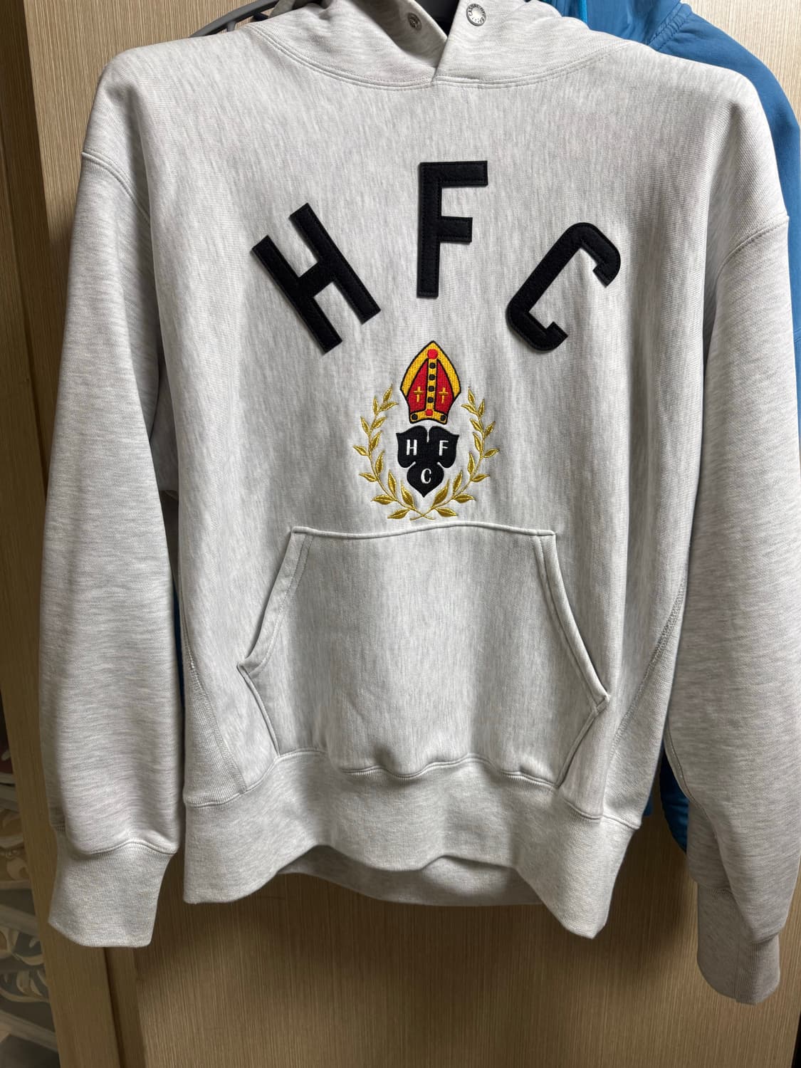 헤리티지플로스 10주년 빅로고 후드티 팝니다 상품이미지2