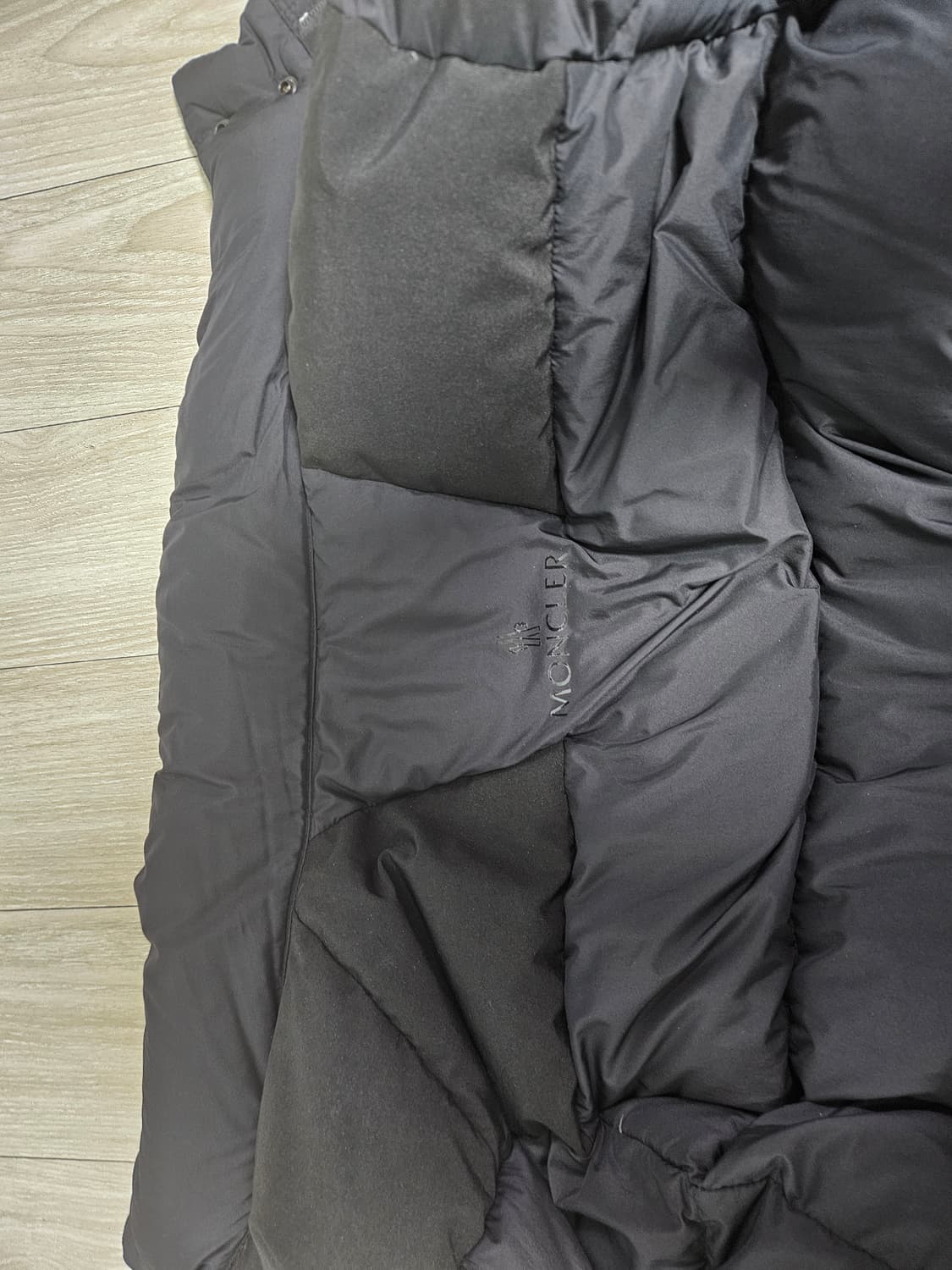 몽끌래어 팀시트 패딩 3사이즈 상품이미지3