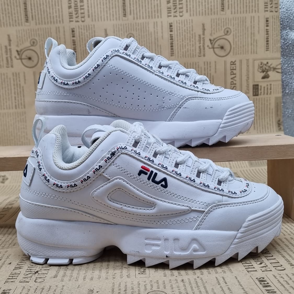 휠라 디스럽터2 운동화 220 상품이미지1