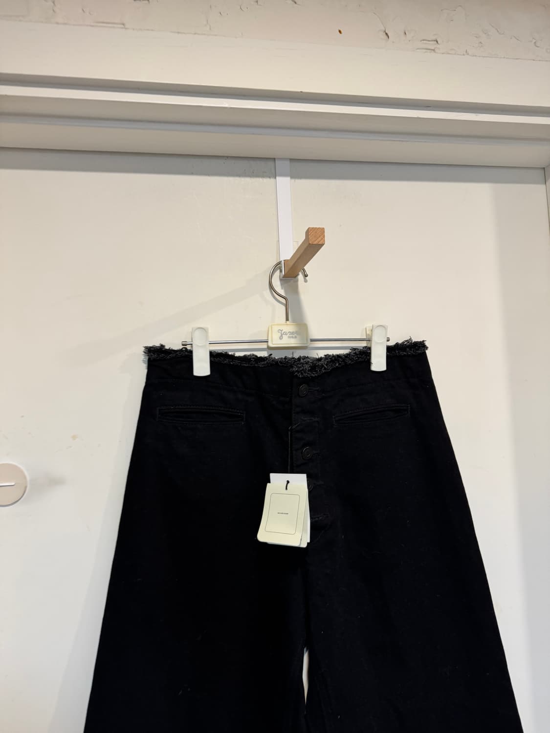 새상품 쇼트벗스터닝 블랙 버튼 데님팬츠 상품이미지6