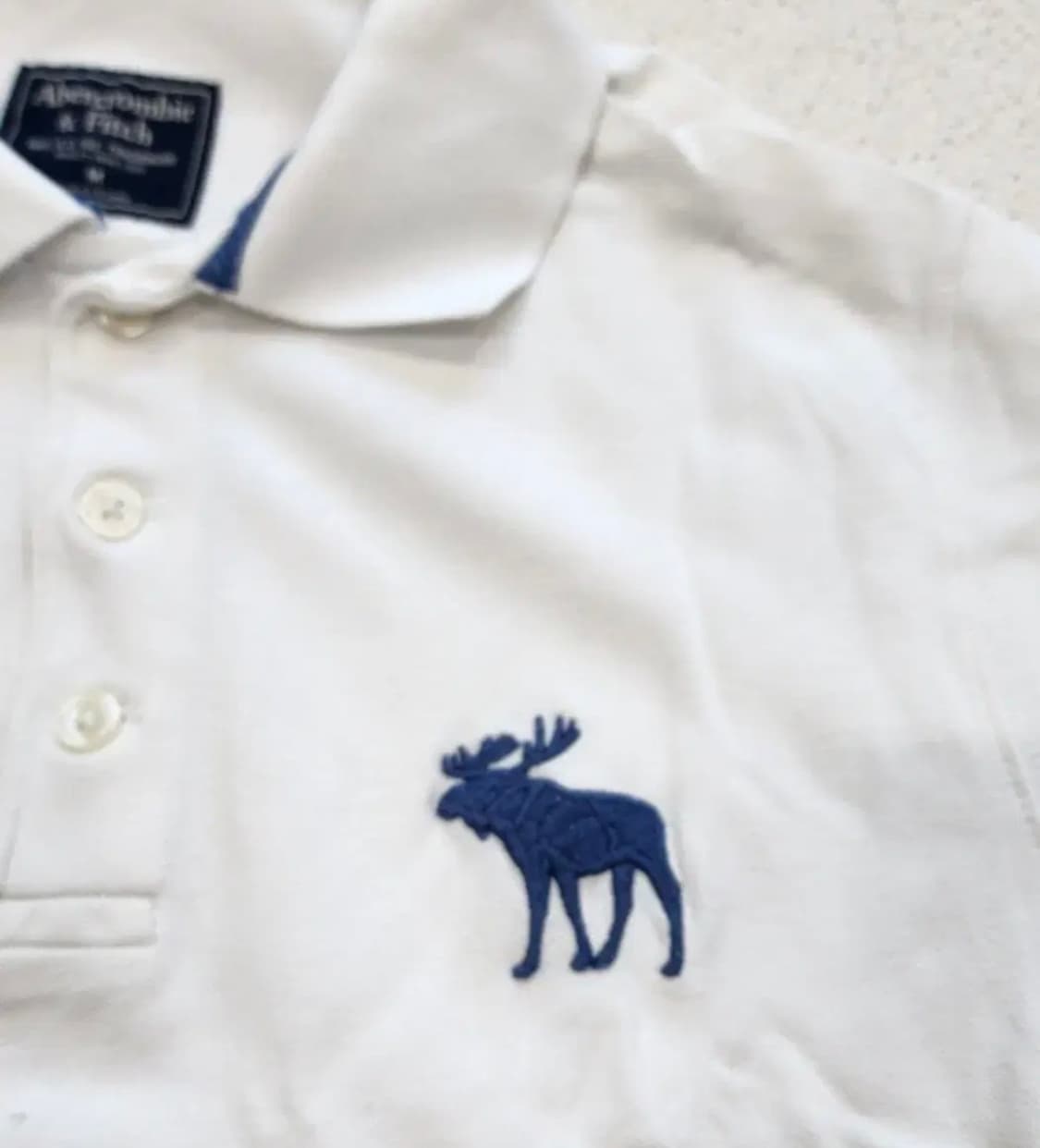 아베크롬비앤피치 화이트 카라티 M 사이즈 상품이미지3