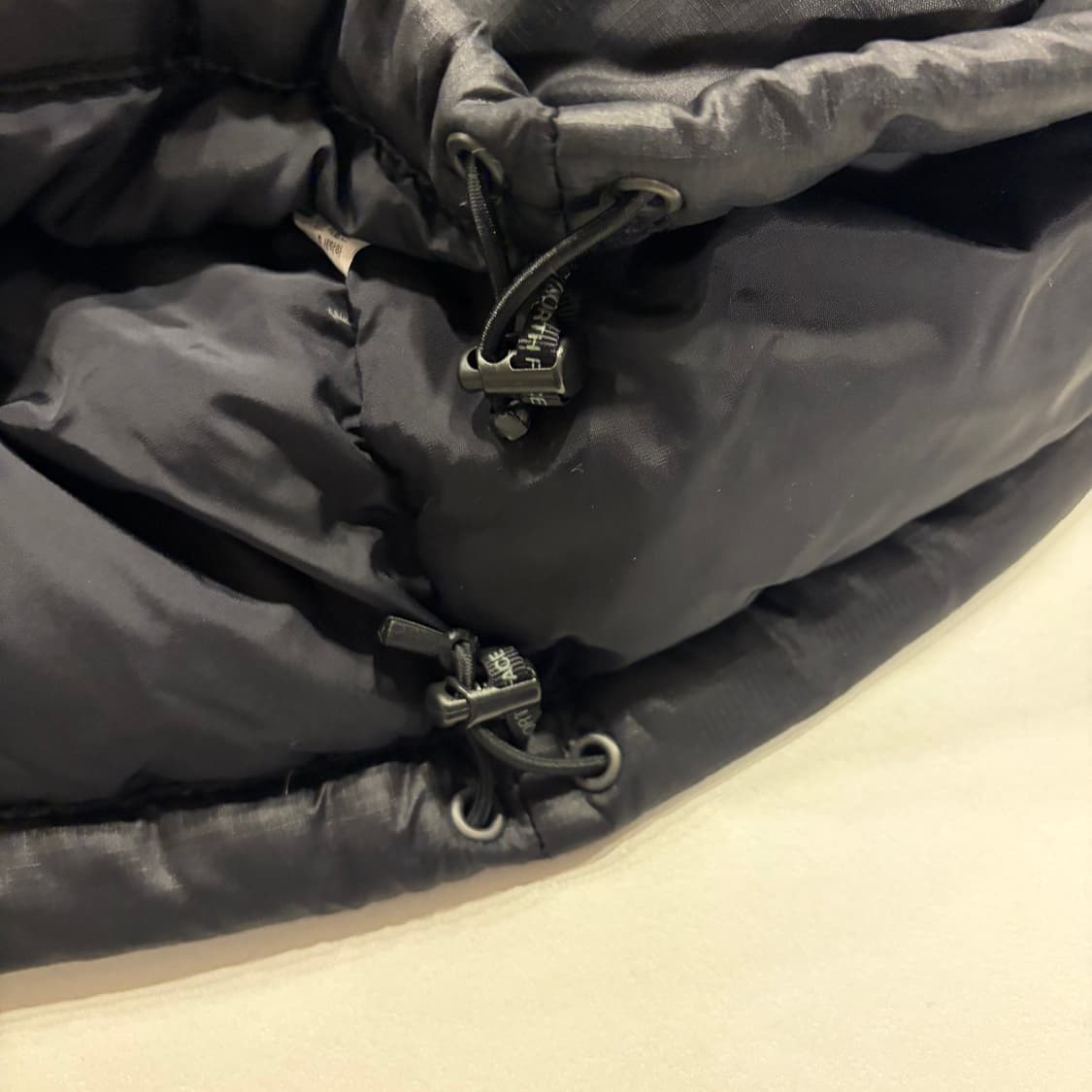 [90] 노스페이스 700 블랙 패딩 조끼 B384 상품이미지4