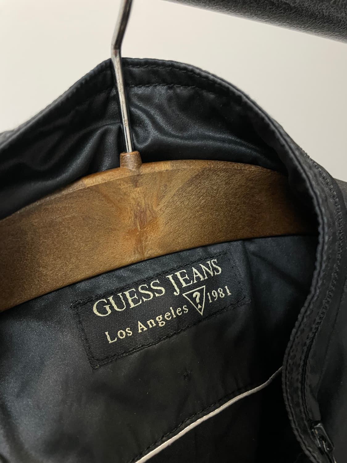 (XL) Guess 게스 블랙 락시크 블루종 자켓 상품이미지5