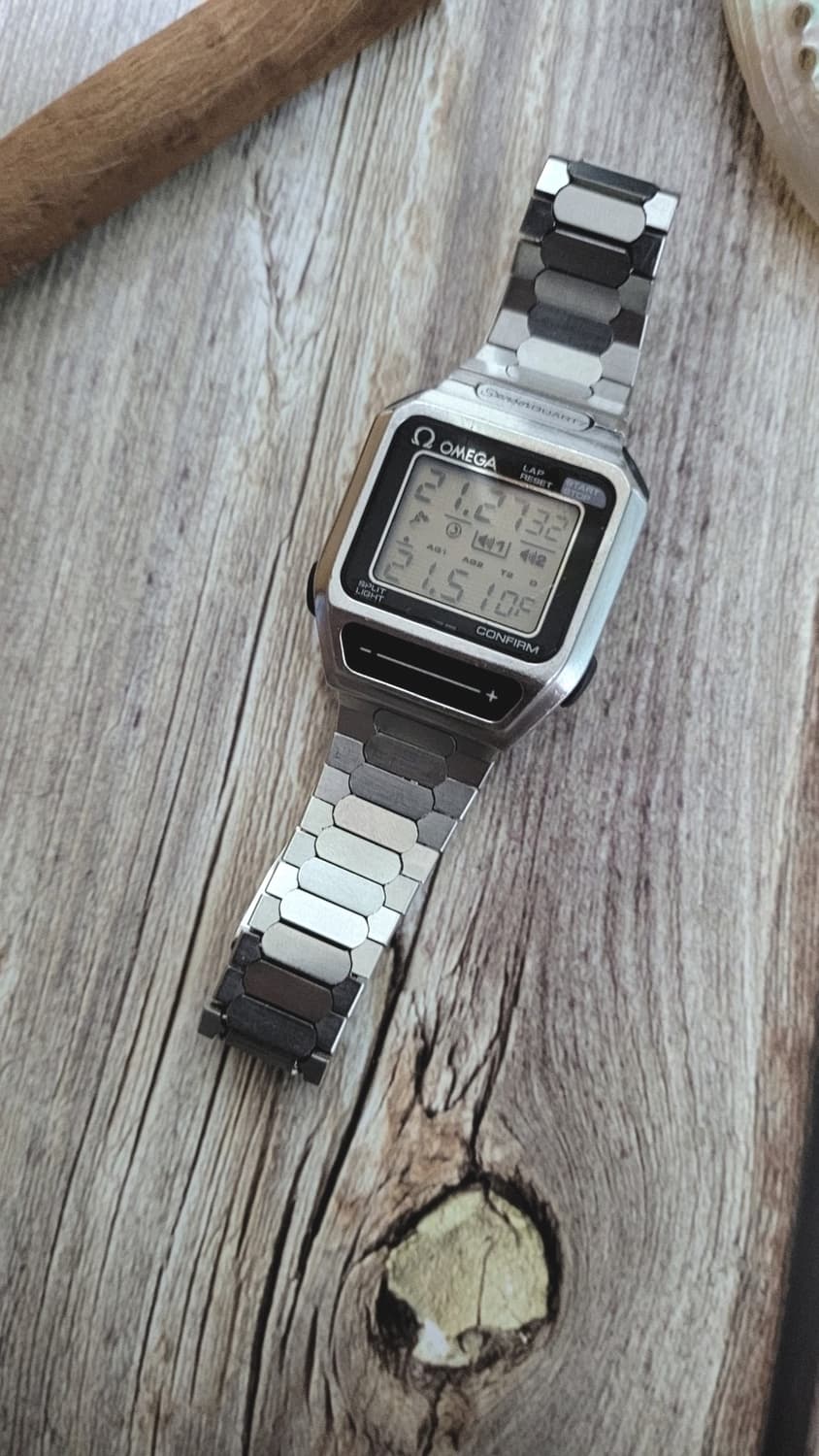 [특가상품]정품 오메가 센서쿼츠 빈티지 전자시계[터치패널] 상품이미지2