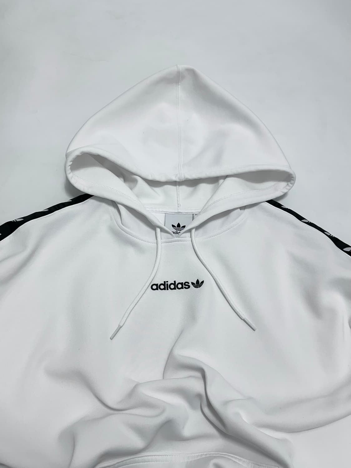 아디다스 사이드 테잎로고 후드티 화이트 상품이미지4