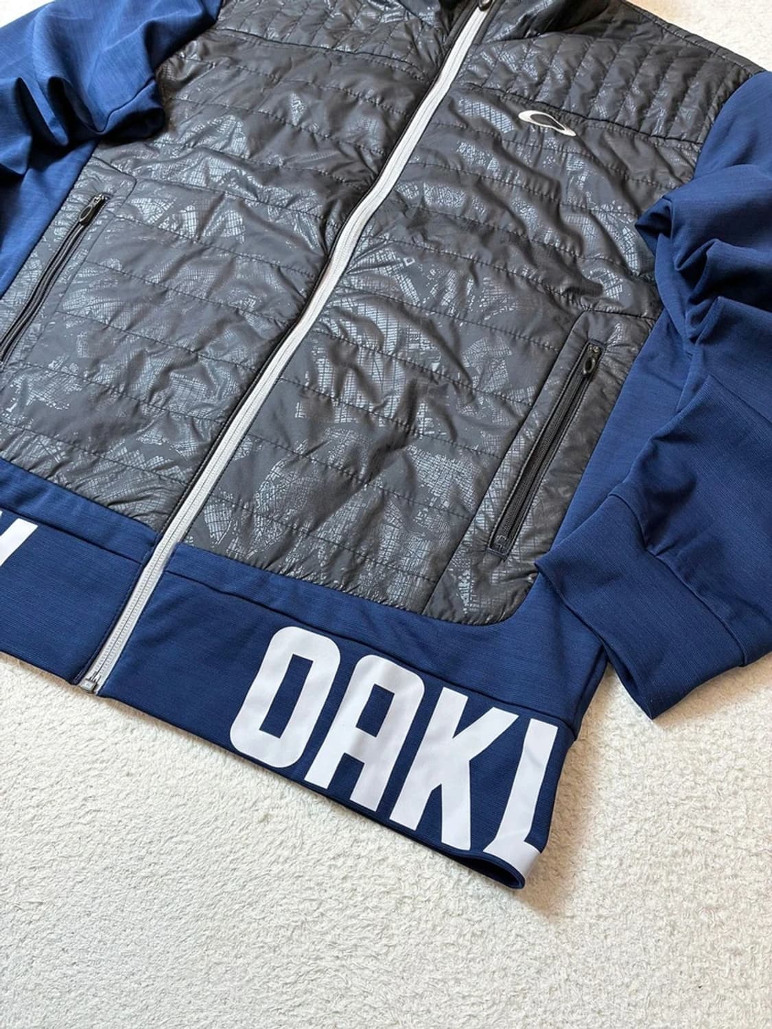 오클리 OAKLEY 스펠아웃 시그니처 트랙 자켓 PN6814 상품이미지5