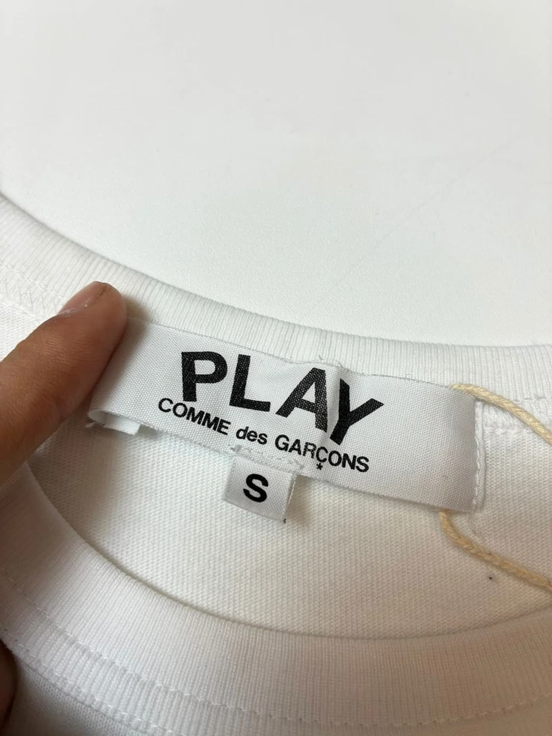 꼼데가르송 우먼스 하트 와펜 반팔 티셔츠 PN8571 상품이미지6