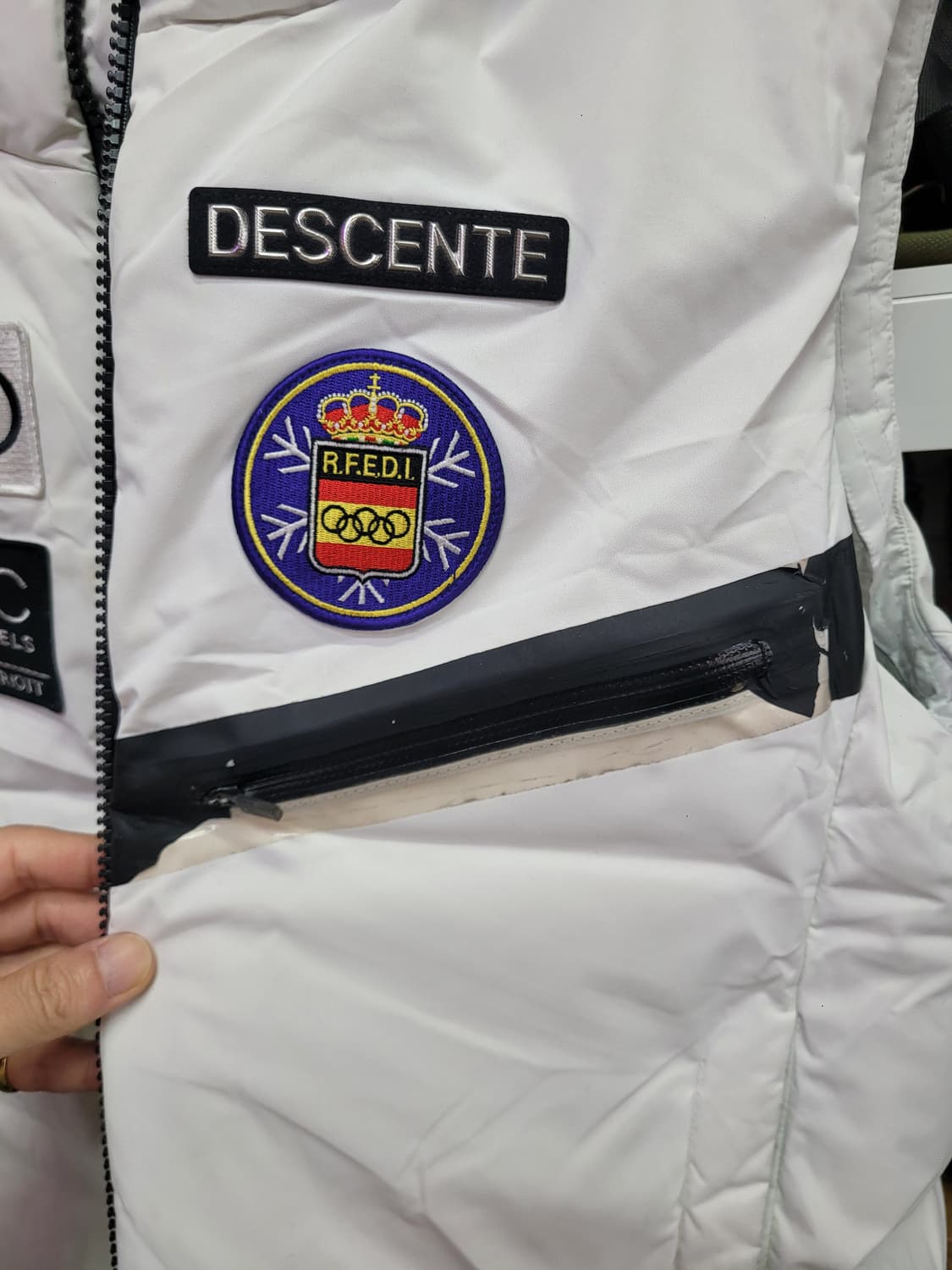 데쌍트 Spain snow 화이트 패딩 조끼 (오리털) 상품이미지7