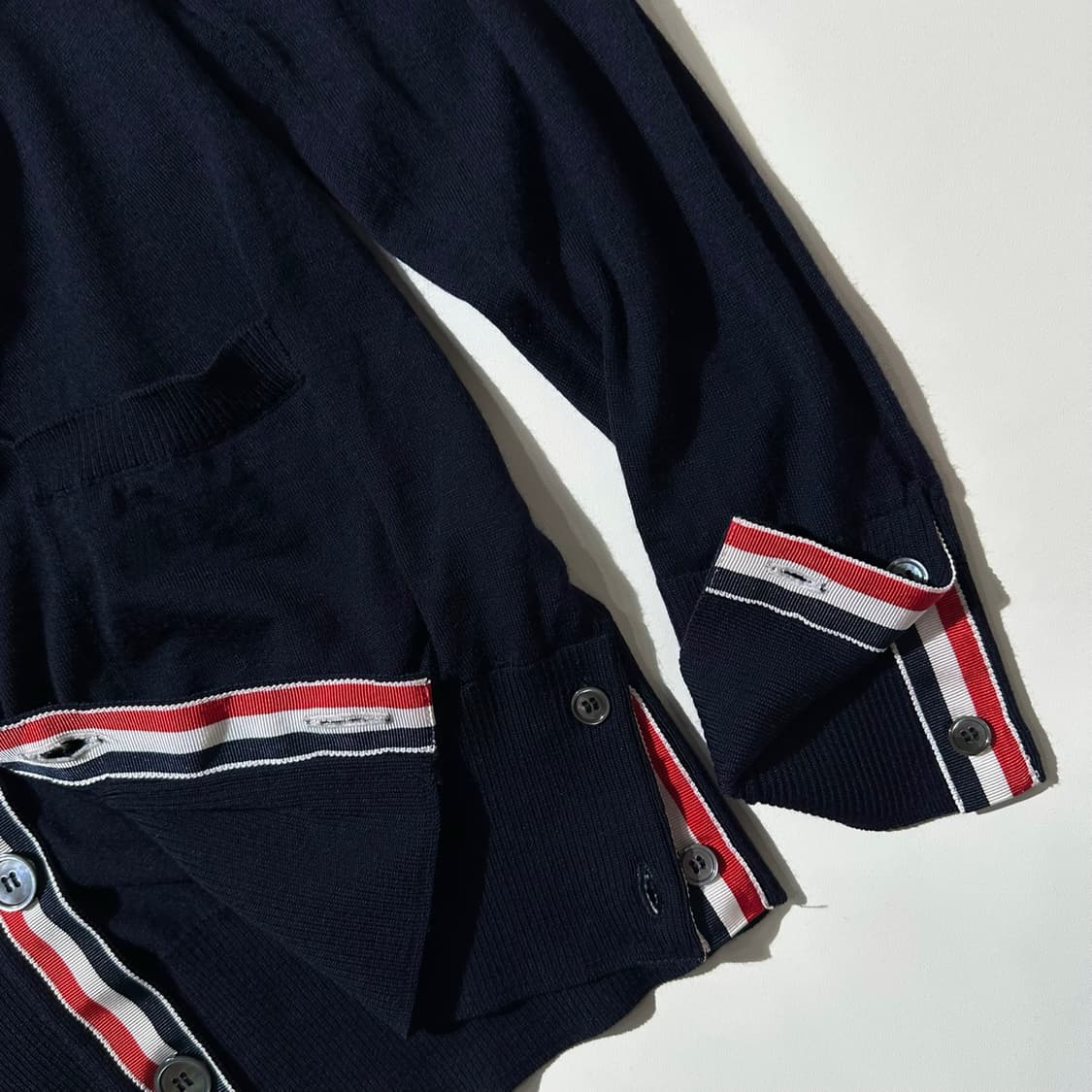 톰브라운 사선완장 메리노울 니트 가디건 상품이미지7