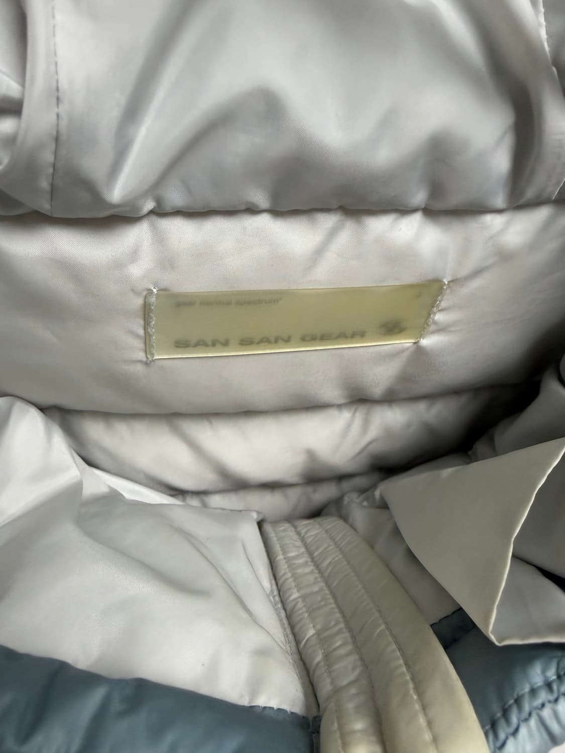 (상태s급) 산산기어 서피스푸퍼재킷 24FW 3사이즈 상품이미지4