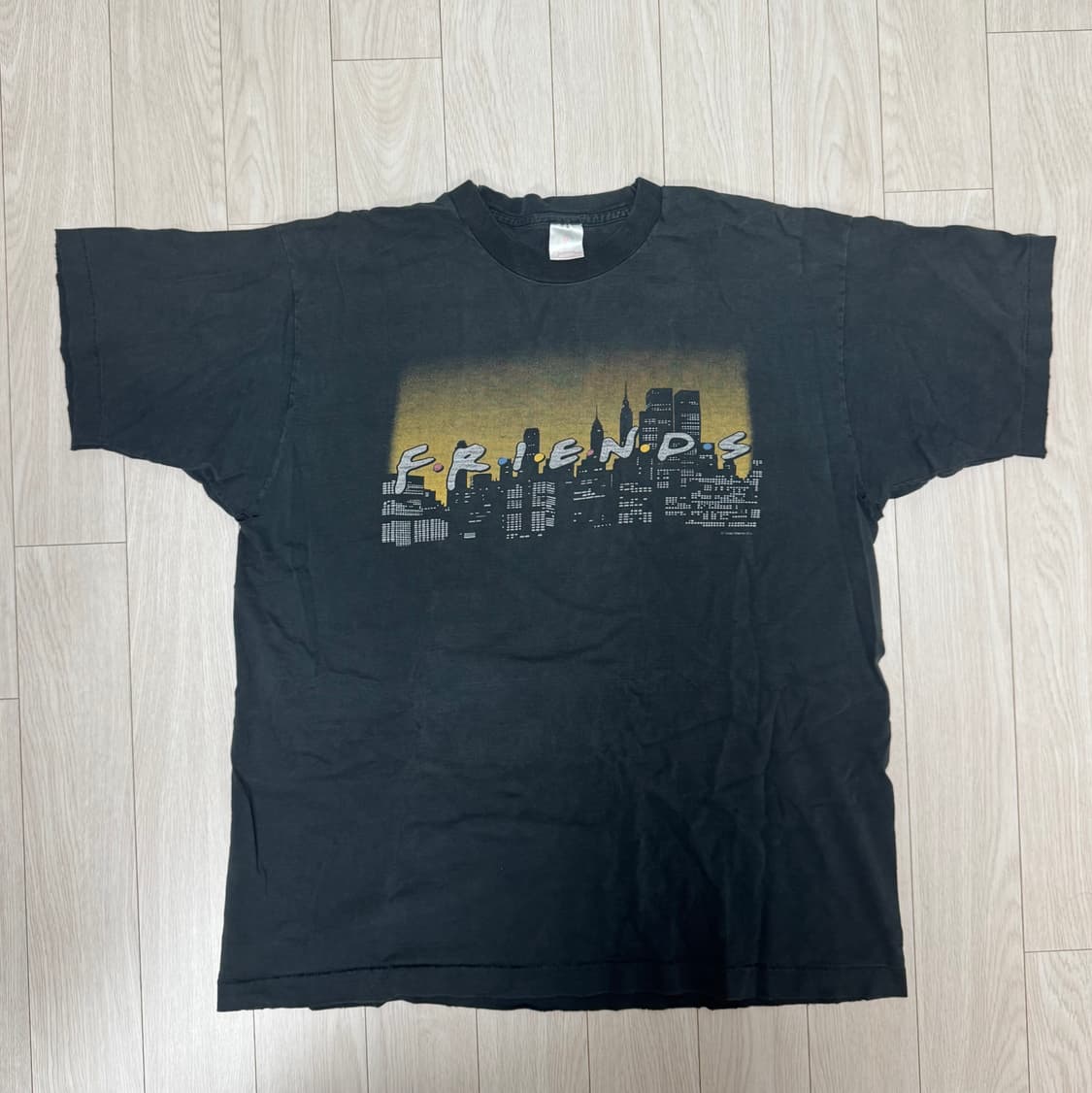 90s 프렌즈 friends thrashed 티셔츠 상품이미지1