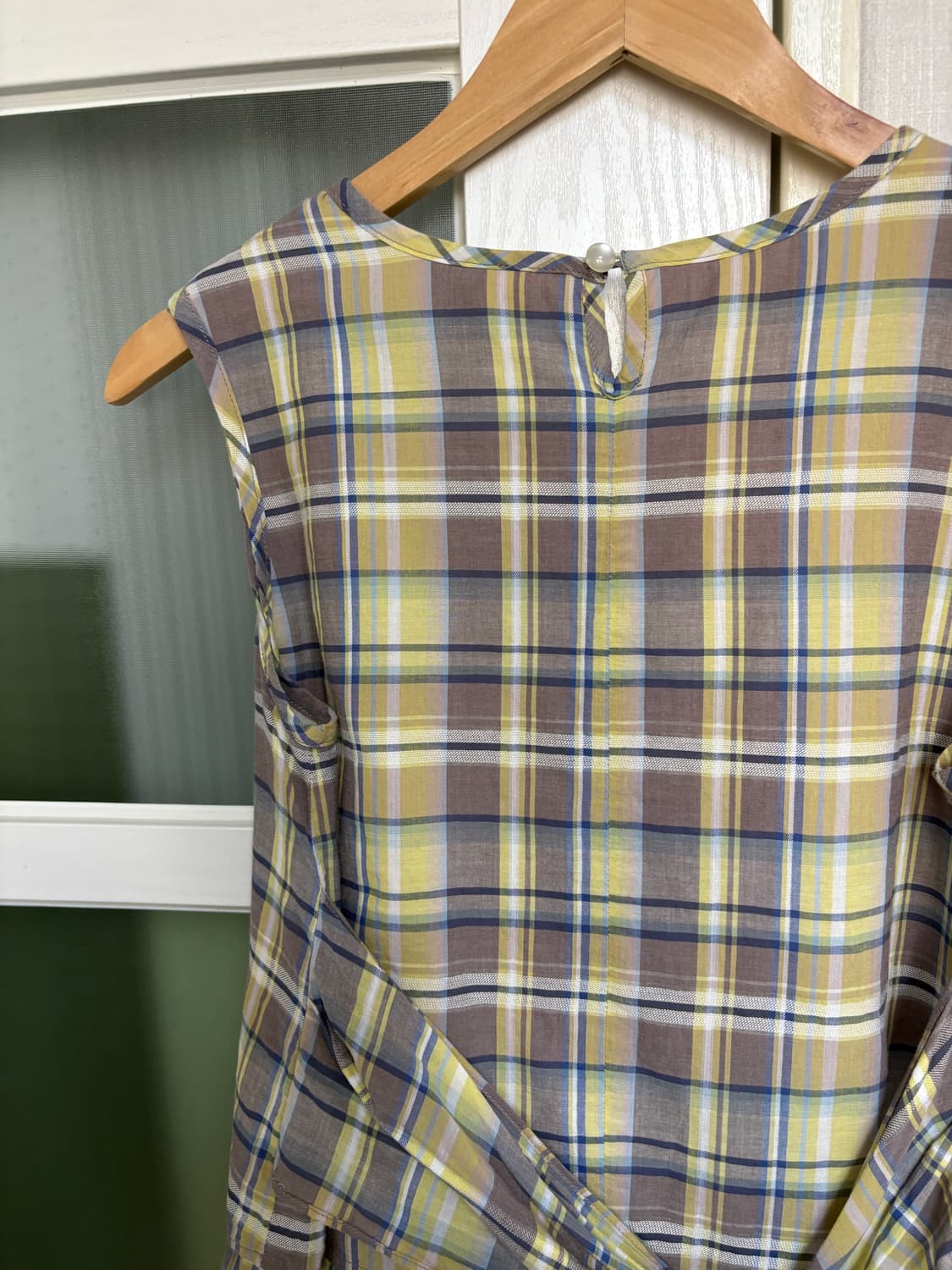 옐로우 체크 민소매 블라우스 상품이미지6