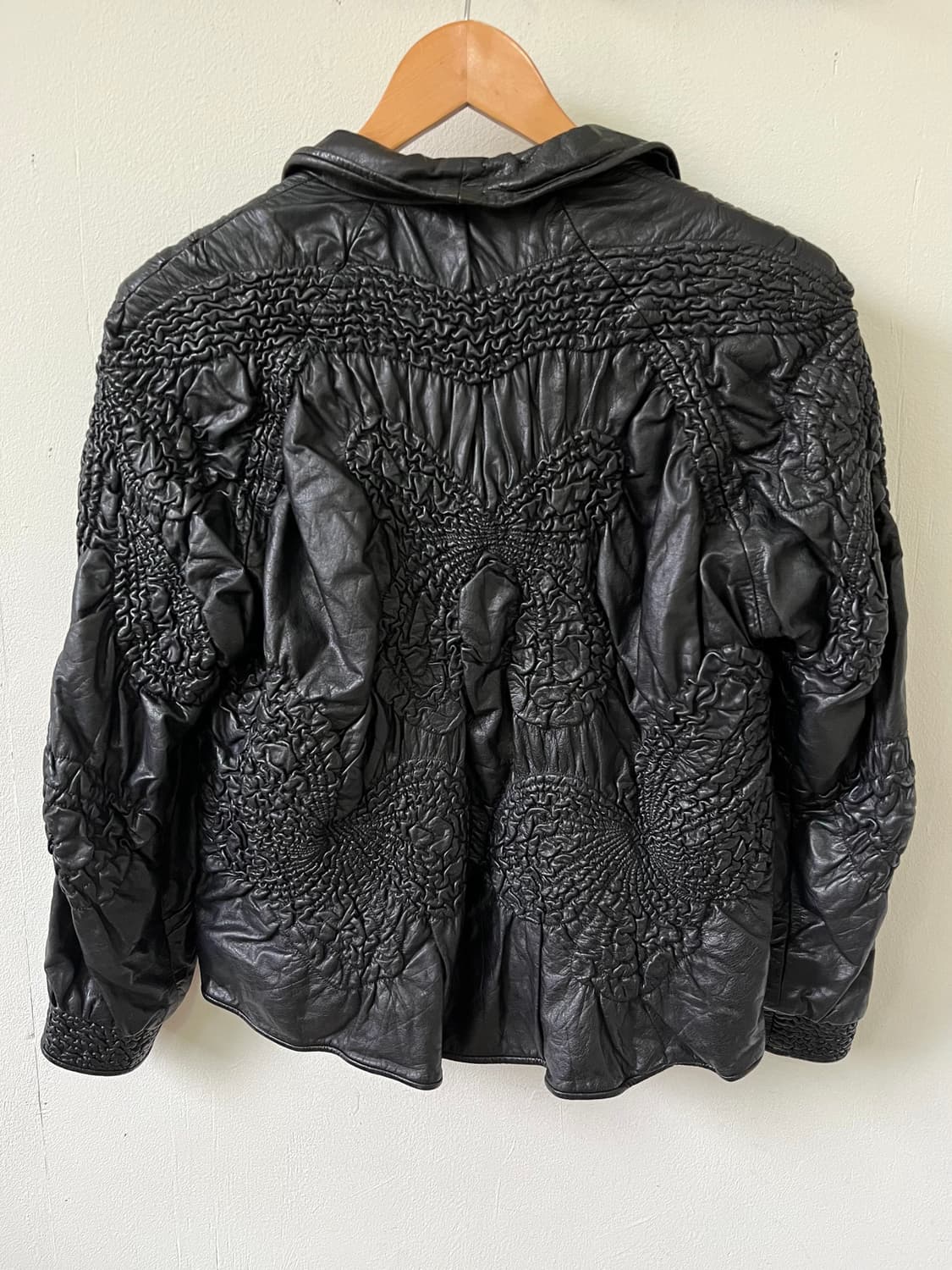 PARIENNE 버터플라이 레더 자켓 상품이미지3