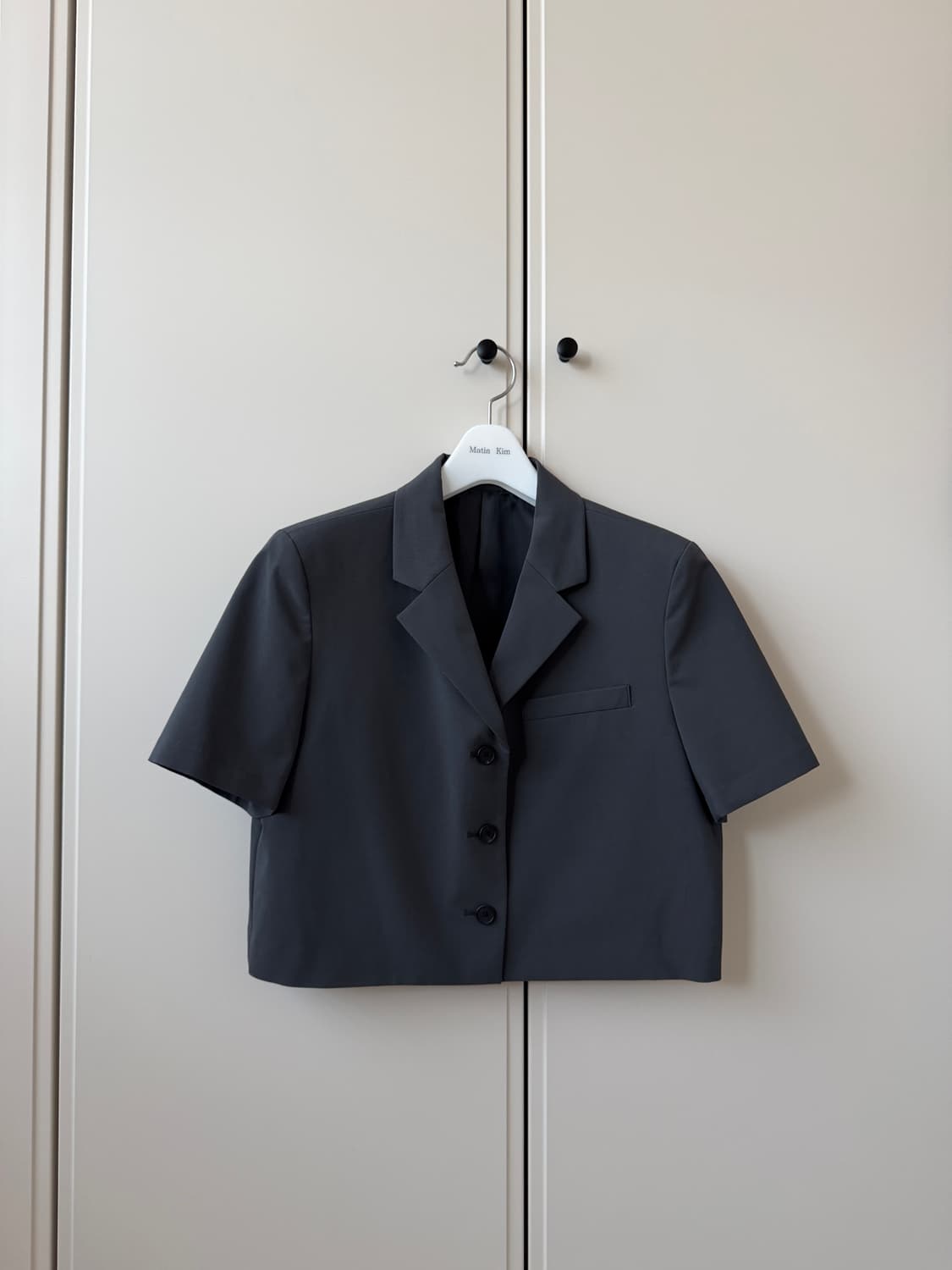 무탠다드 우먼즈 크롭 반팔 블레이저 상품이미지4