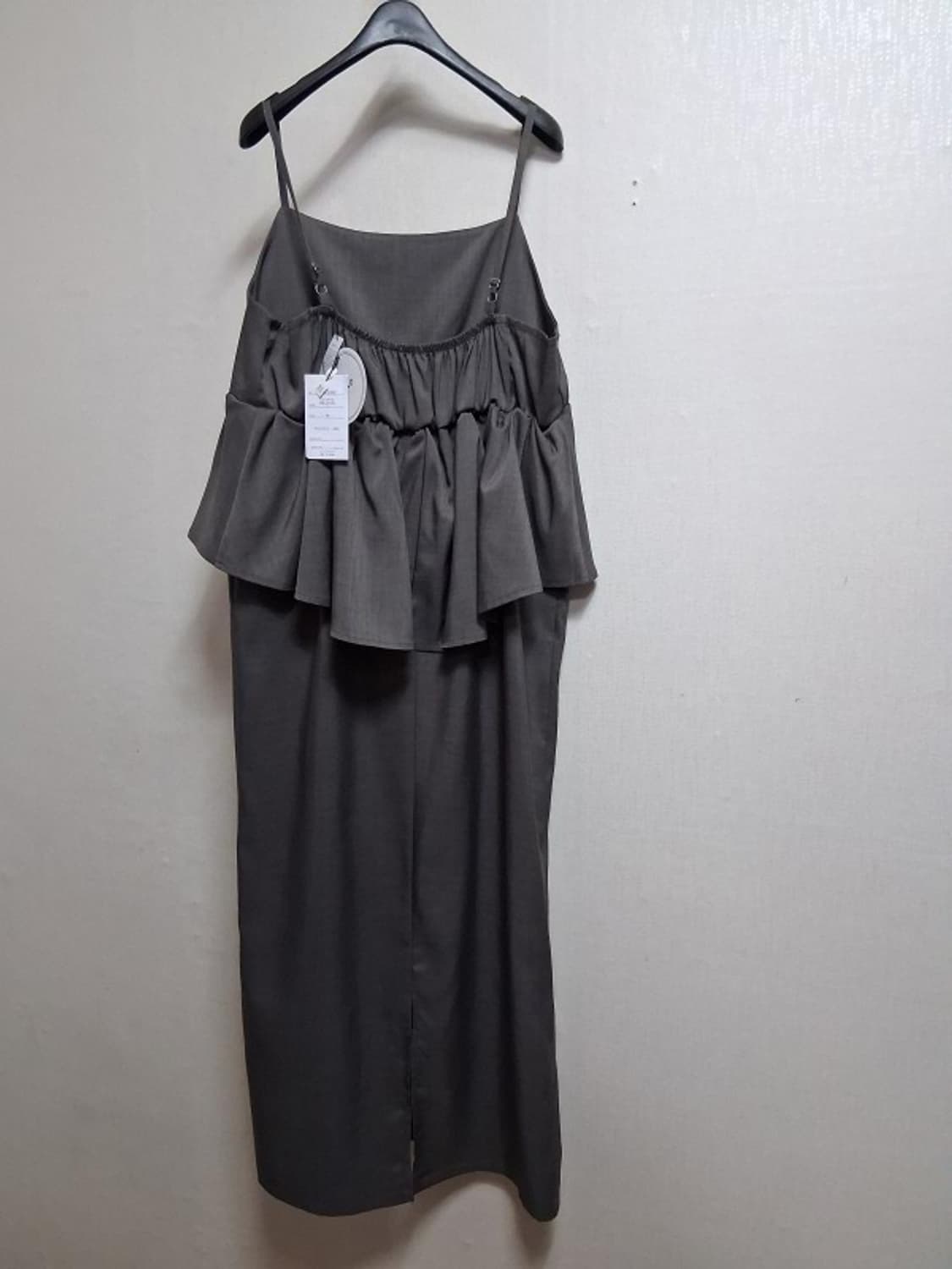 일본수입 AFALO 프릴 끈나시 뷔스티에롱원피스 66적당 미착새옷
폴리소 상품이미지1