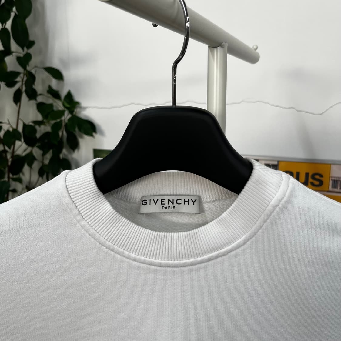 지방시 우먼 크롭 맨투맨 XS 상품이미지3