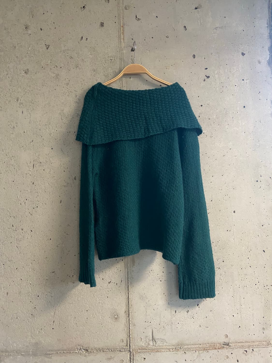 Jocomomola 딥 그린 오프숄더 니트 상품이미지2