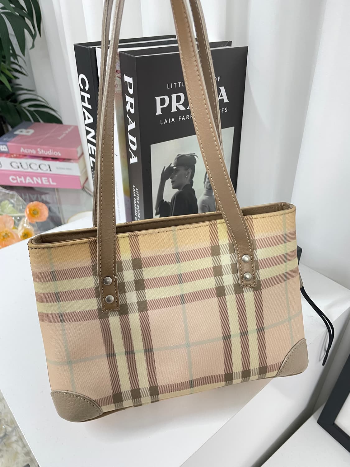 버버리 캔버스 토트백 상품이미지2