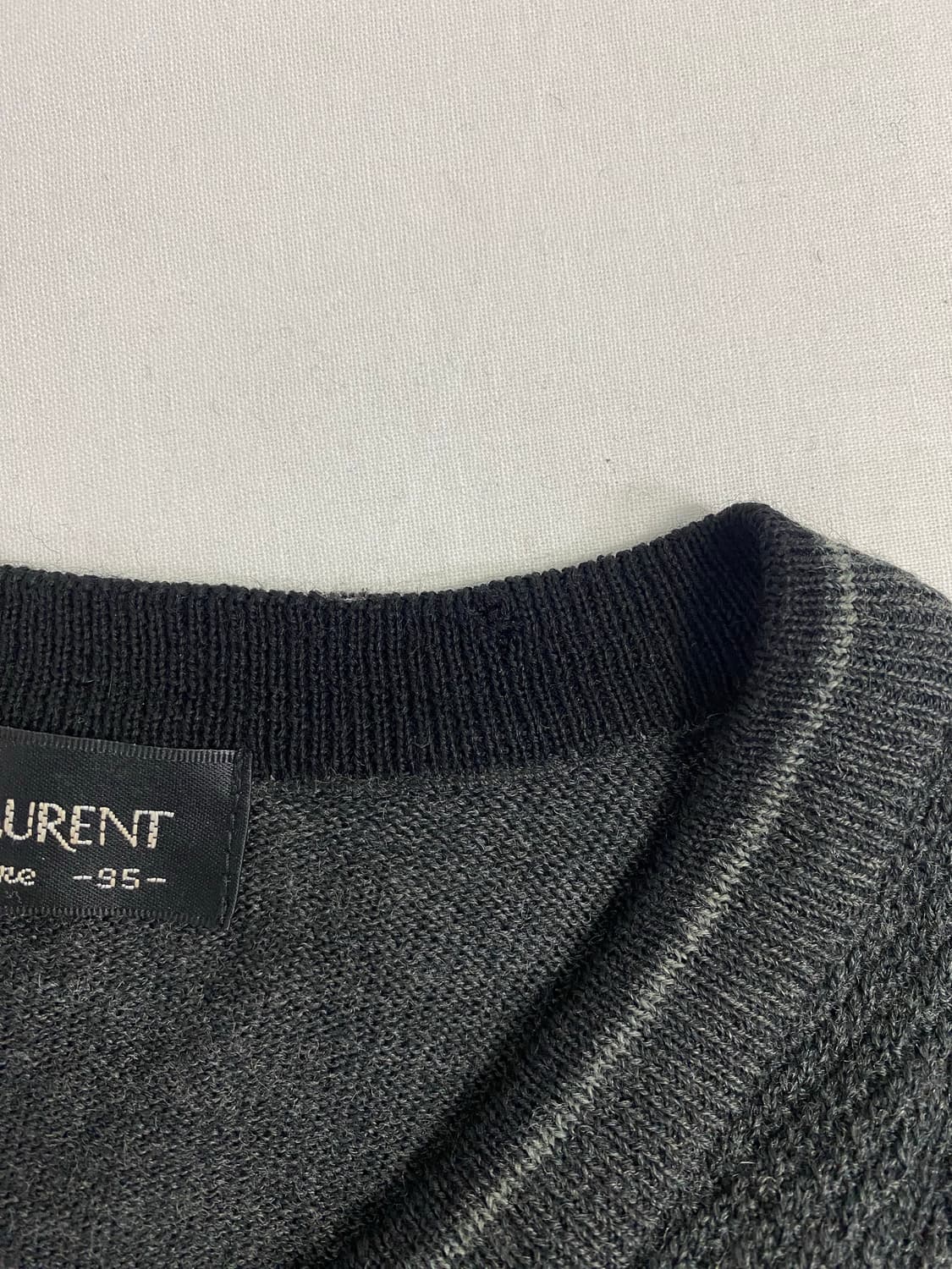 입생로랑 니트 베스트 95 <624> 상품이미지5