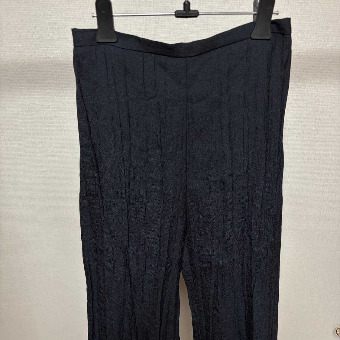 블러썸 플리츠 네이비 팬츠 0 상품이미지2