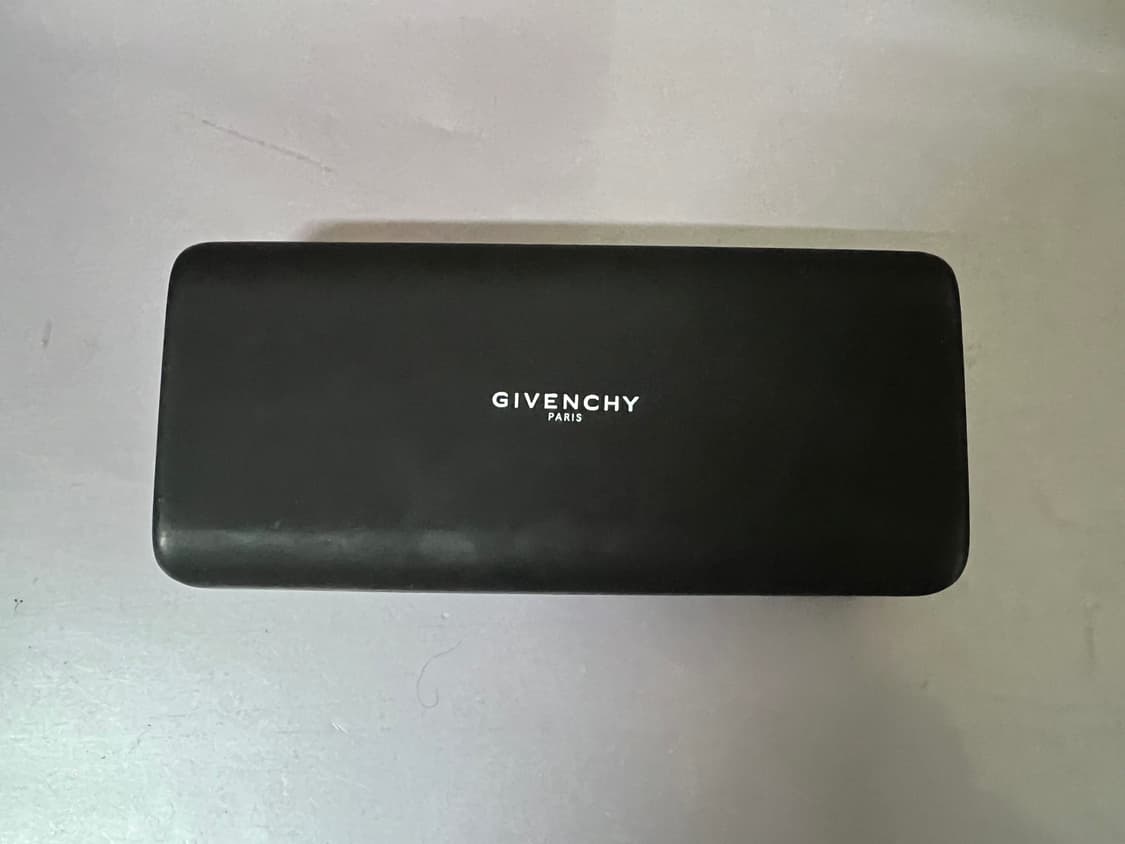 지방시 안경 판매합니다 상품이미지2